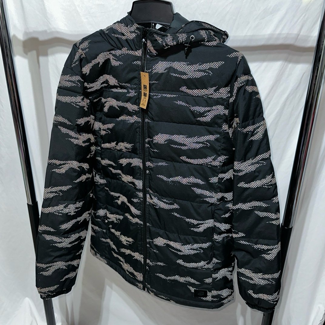 Vans Woodcrest Black Grey Reflective Jacket Bubble Coat NWT Men’s Medium