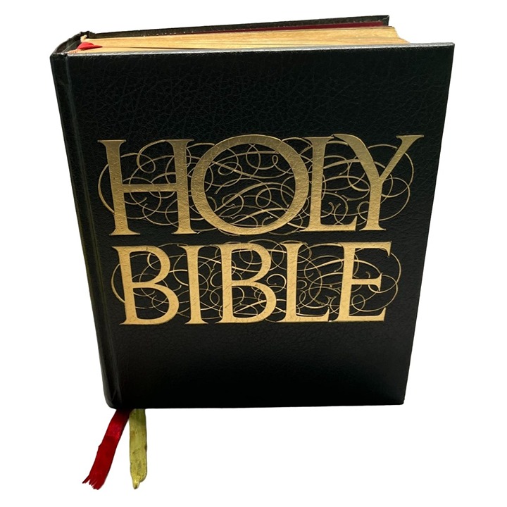 Large Holy Bible King James Family Heritage Ed KJV Vintage Illustrated 1960s