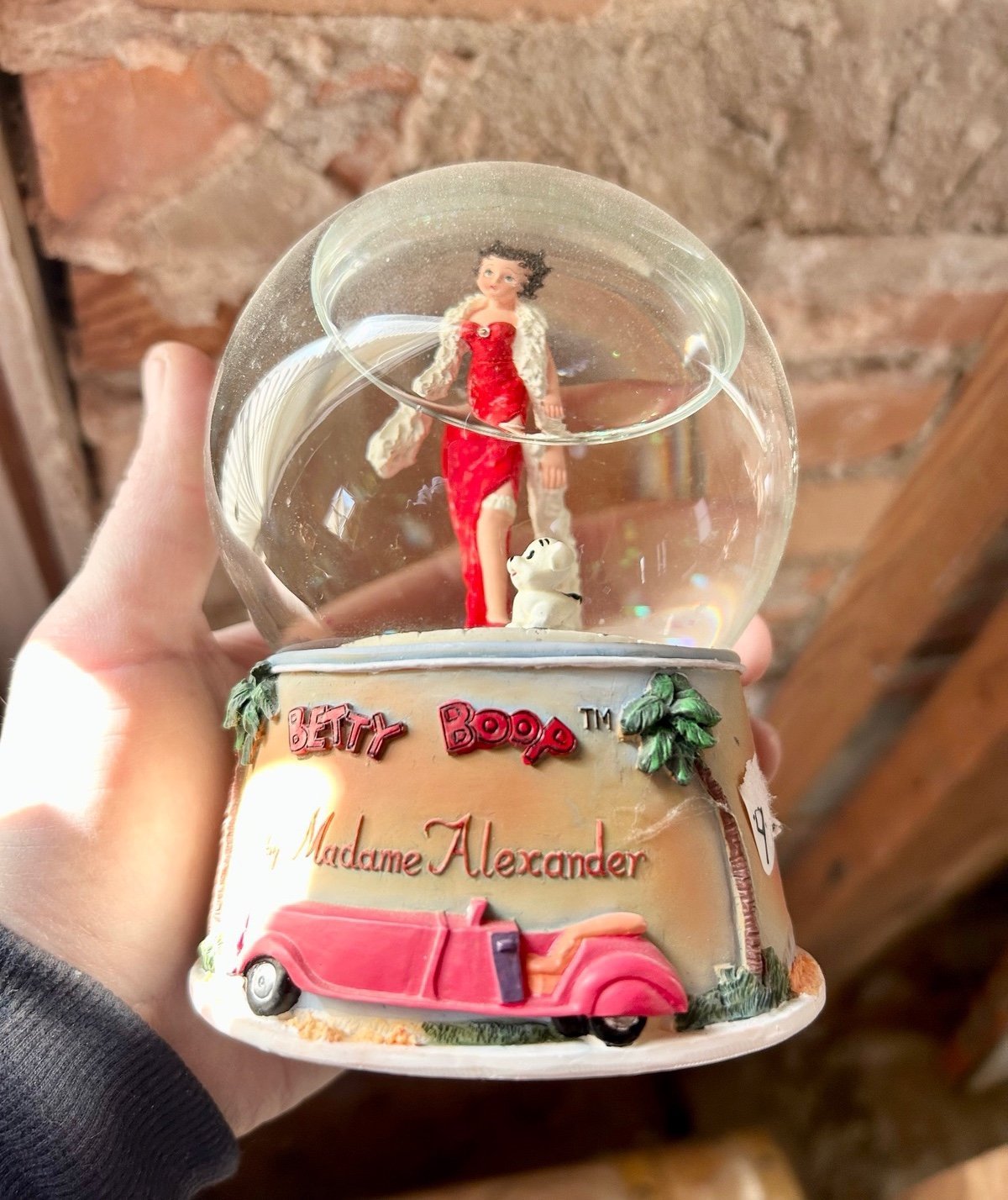 Betty Boop by Madame Alexander Vintage 1999 RARE Musical Water-Glitter Globe