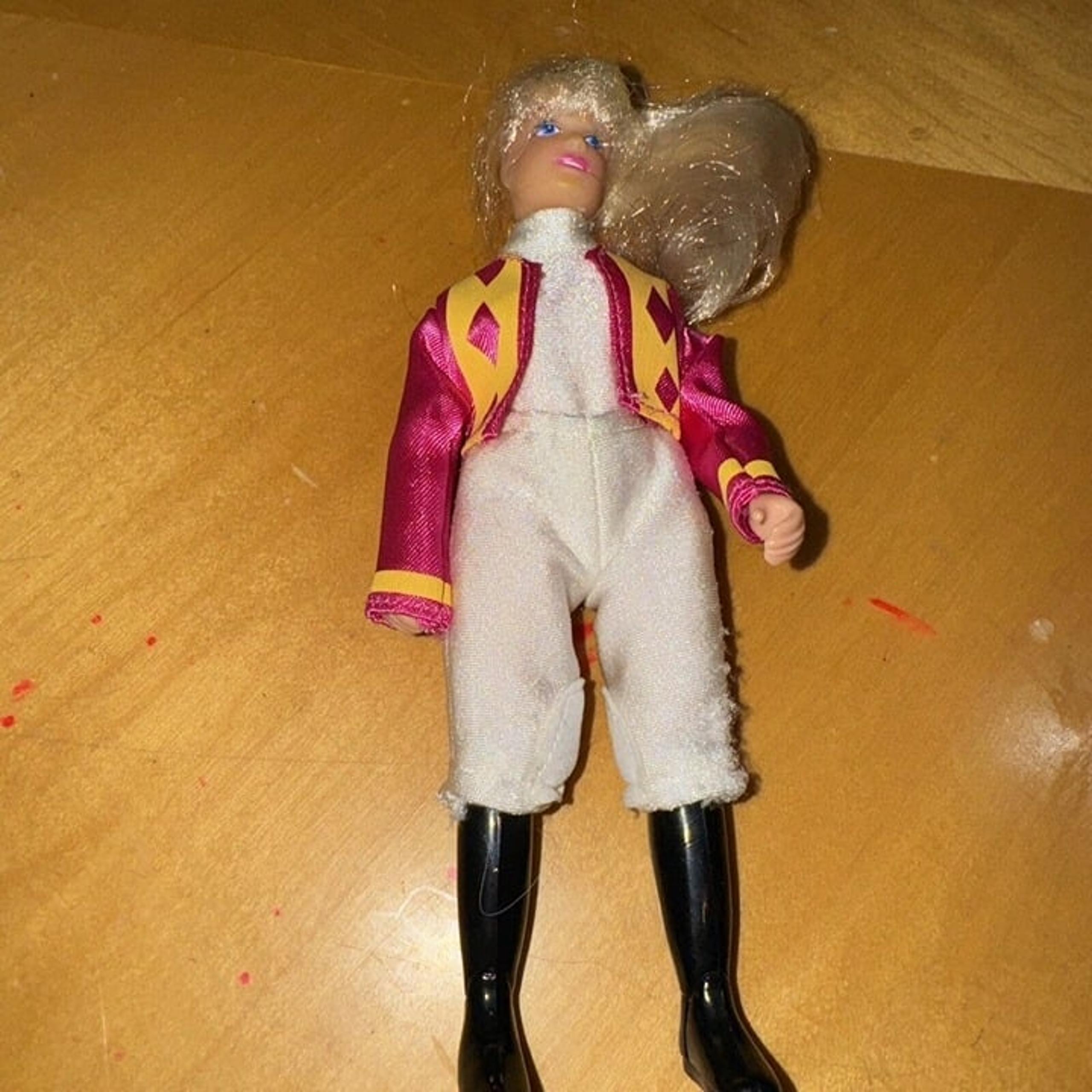 REEVES Jockey  COWGIRL DOLL , see all pics, excellent condition, bending