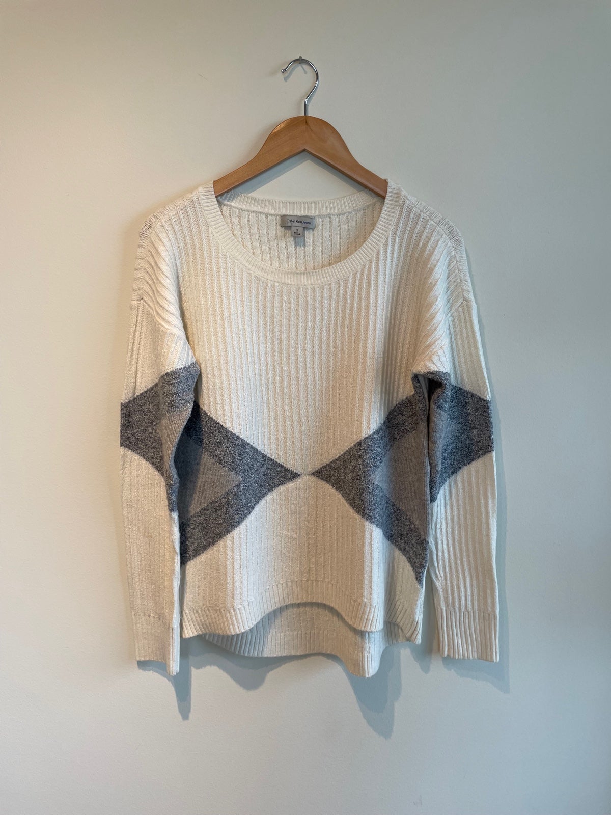 Size S Calvin Klein Jeans Off-White Scoop Neck Sweater