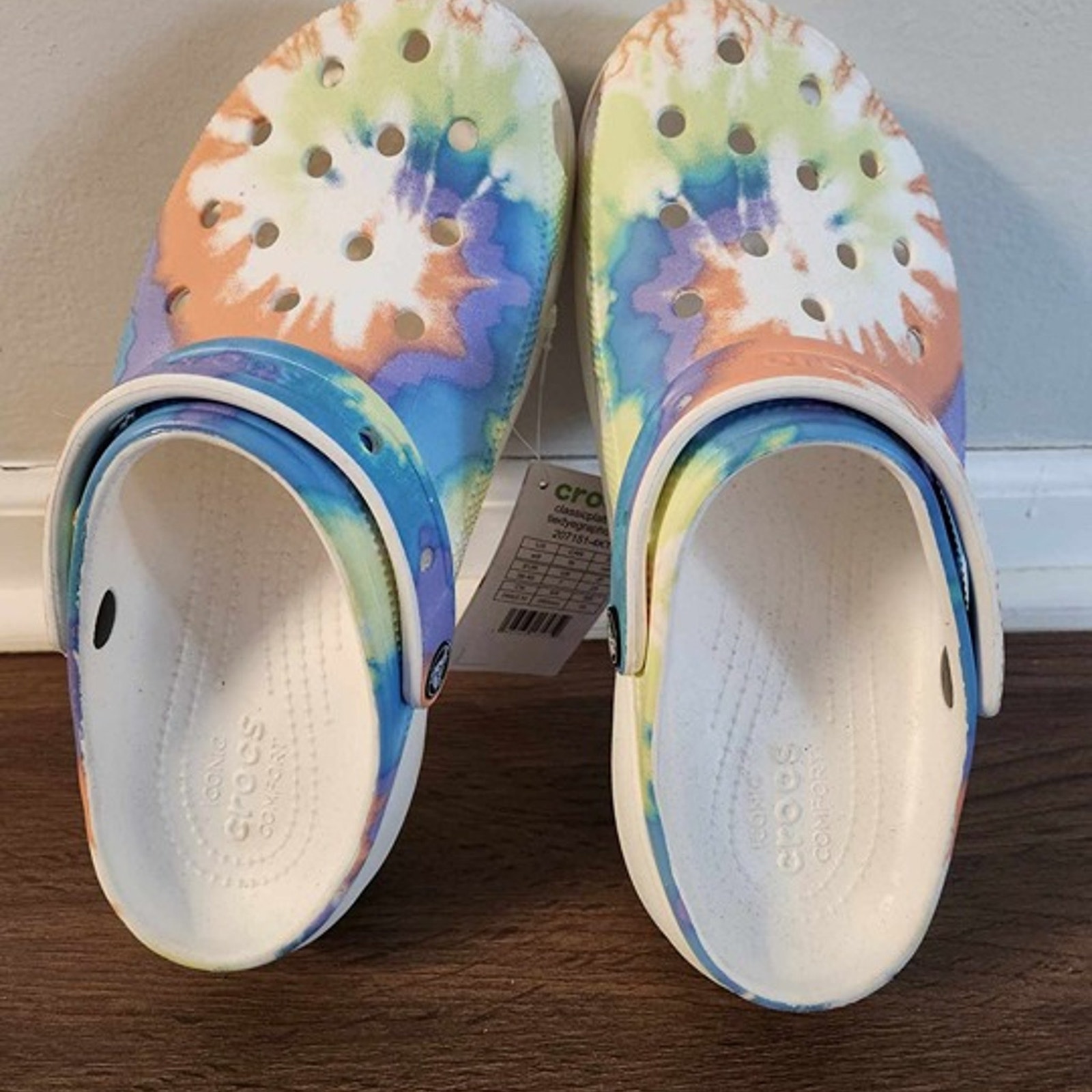 Crocs Classic Tie-Dye Rubber Clogs Women 9