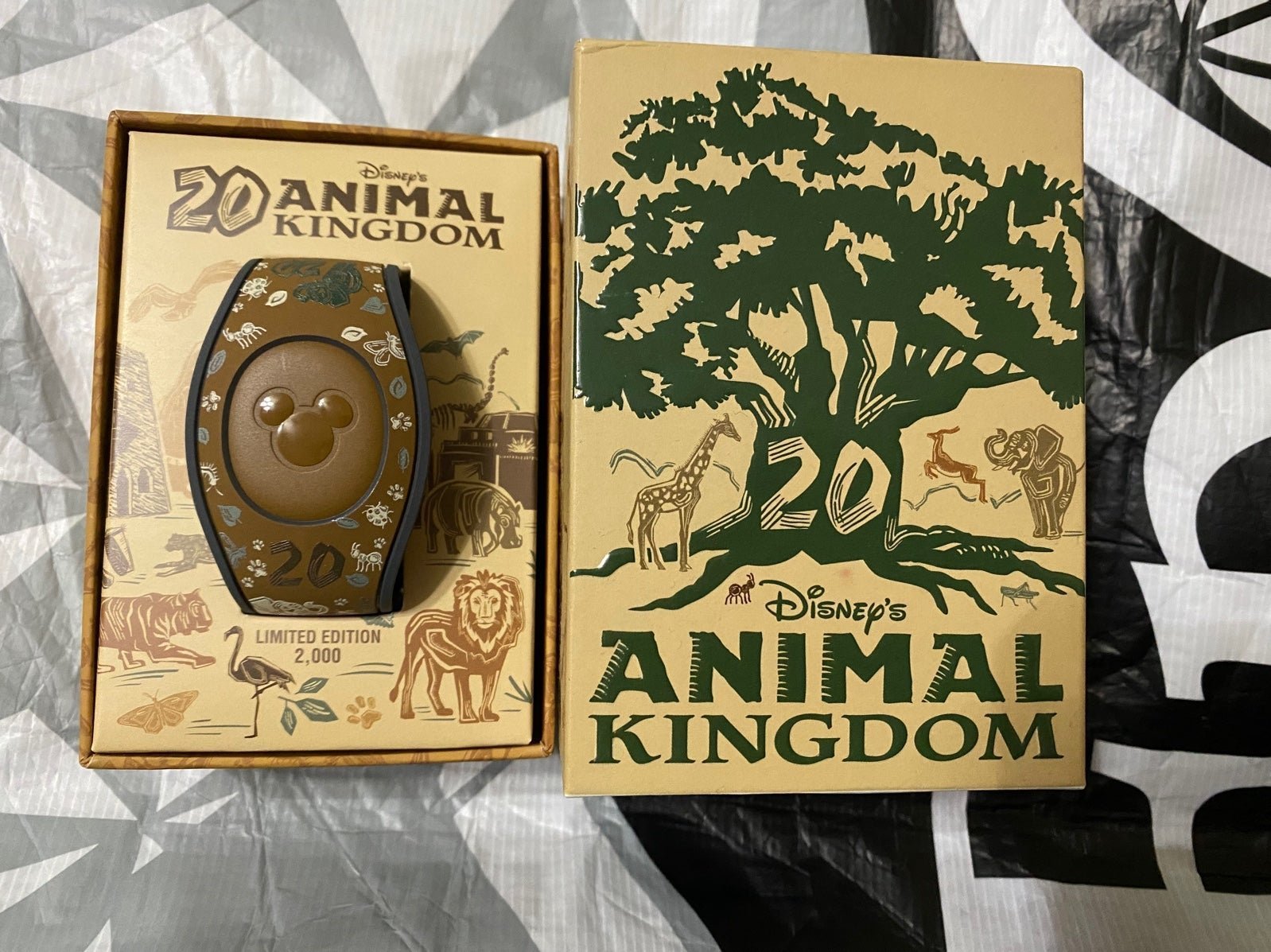 20th Anniversary Animal kingdom Magic Band Exact BNWT