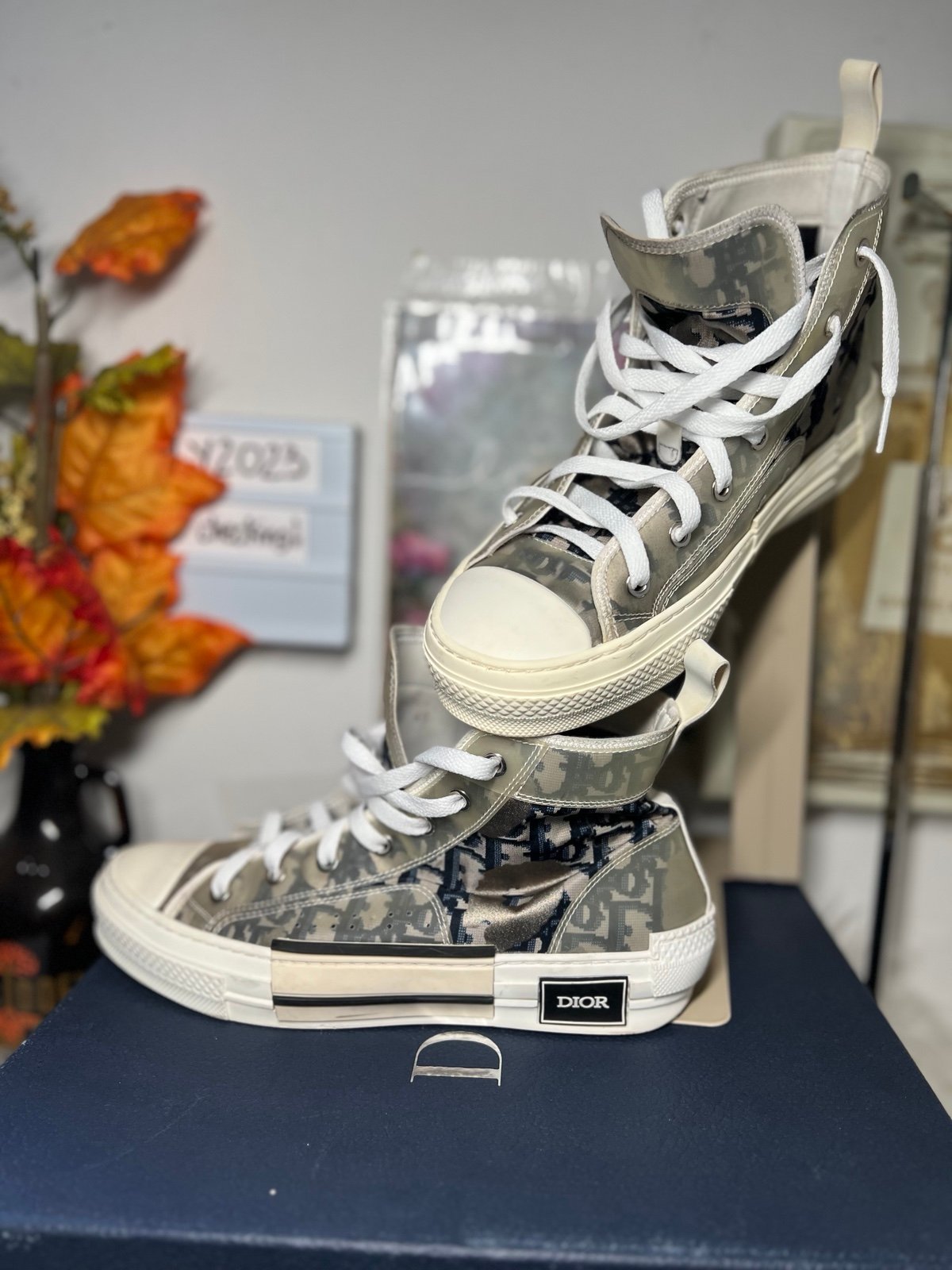 Authentic Dior B23 high top Sneakers unisex size 40eu, Men- 7 or Women-9