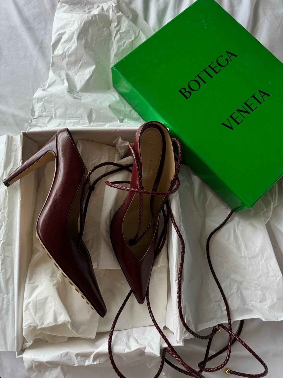 Bottega Veneta pointed cherry heels