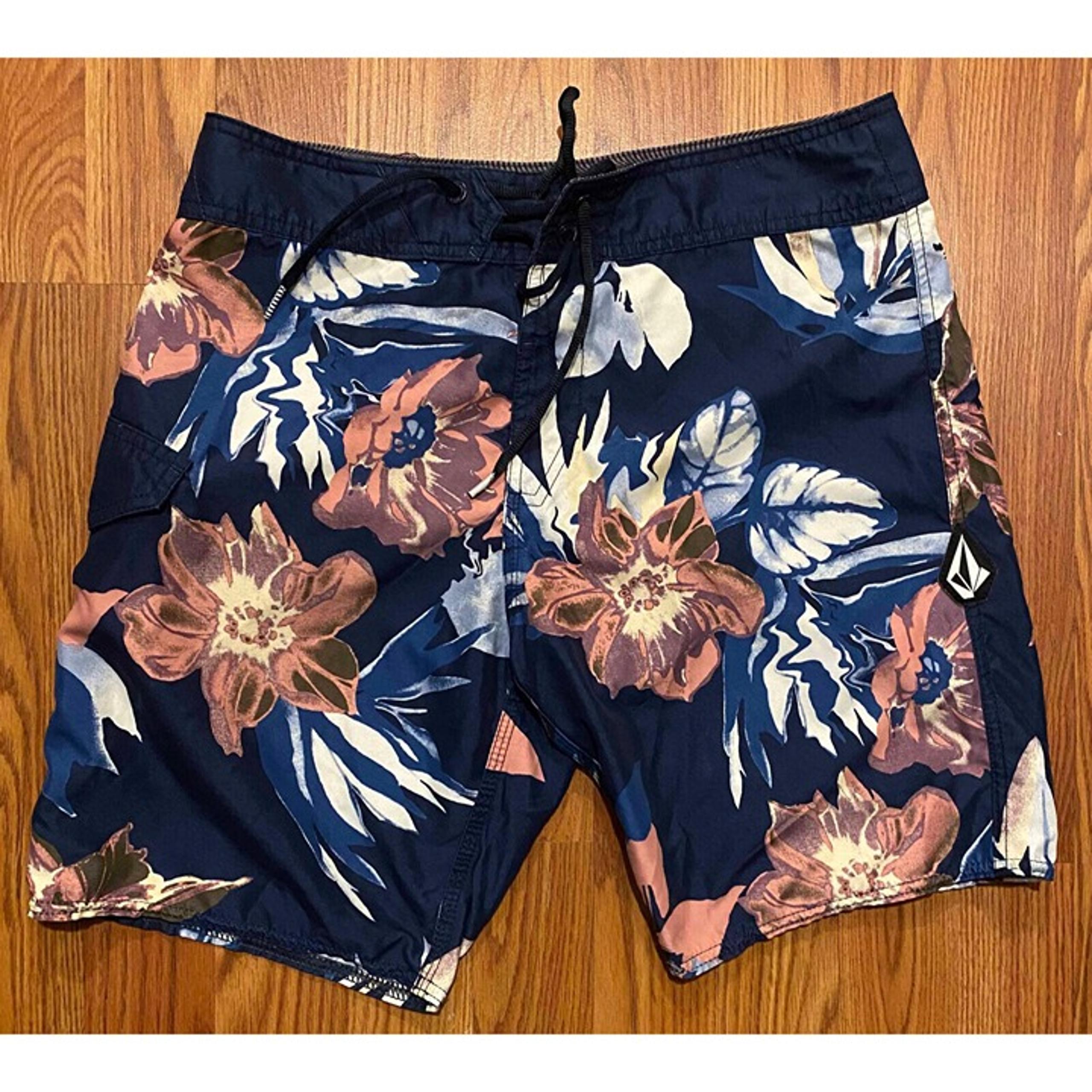 Volcom Mod-Tech Board Shorts Mens 29 8" Marble Floral AOP Beach Swim Trunk