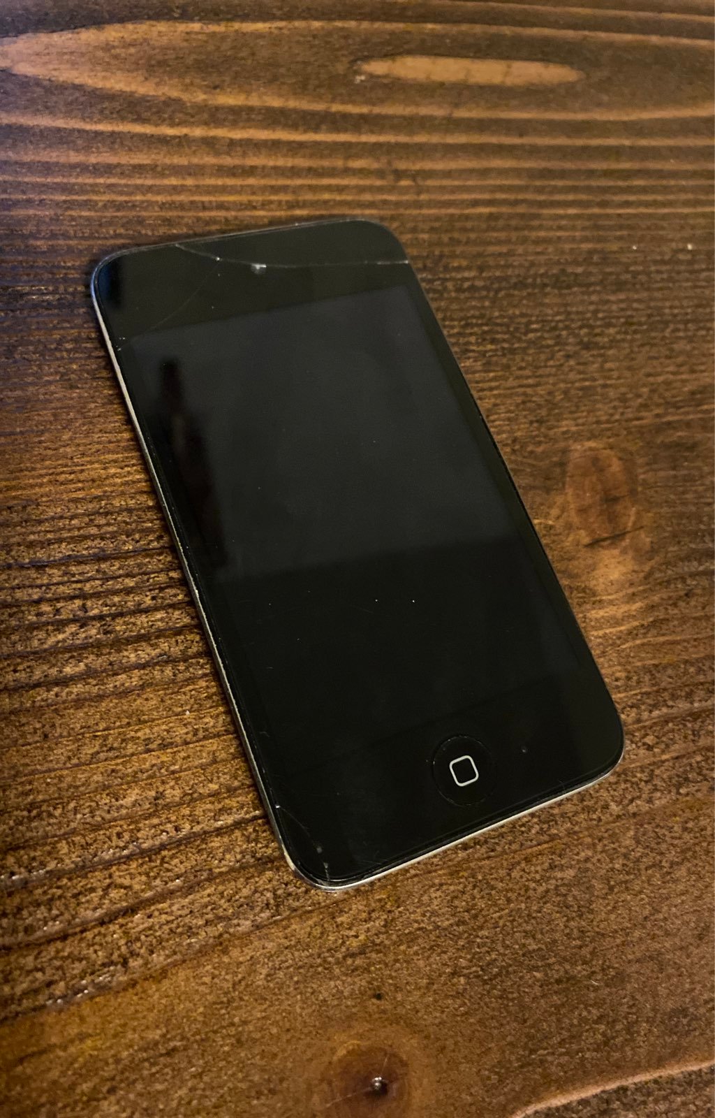  Apple iPod touch 4th Gen (READ DESC)