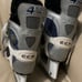 Sz 2 youth Used Ccm 452 Tacks ice skate hockey skate