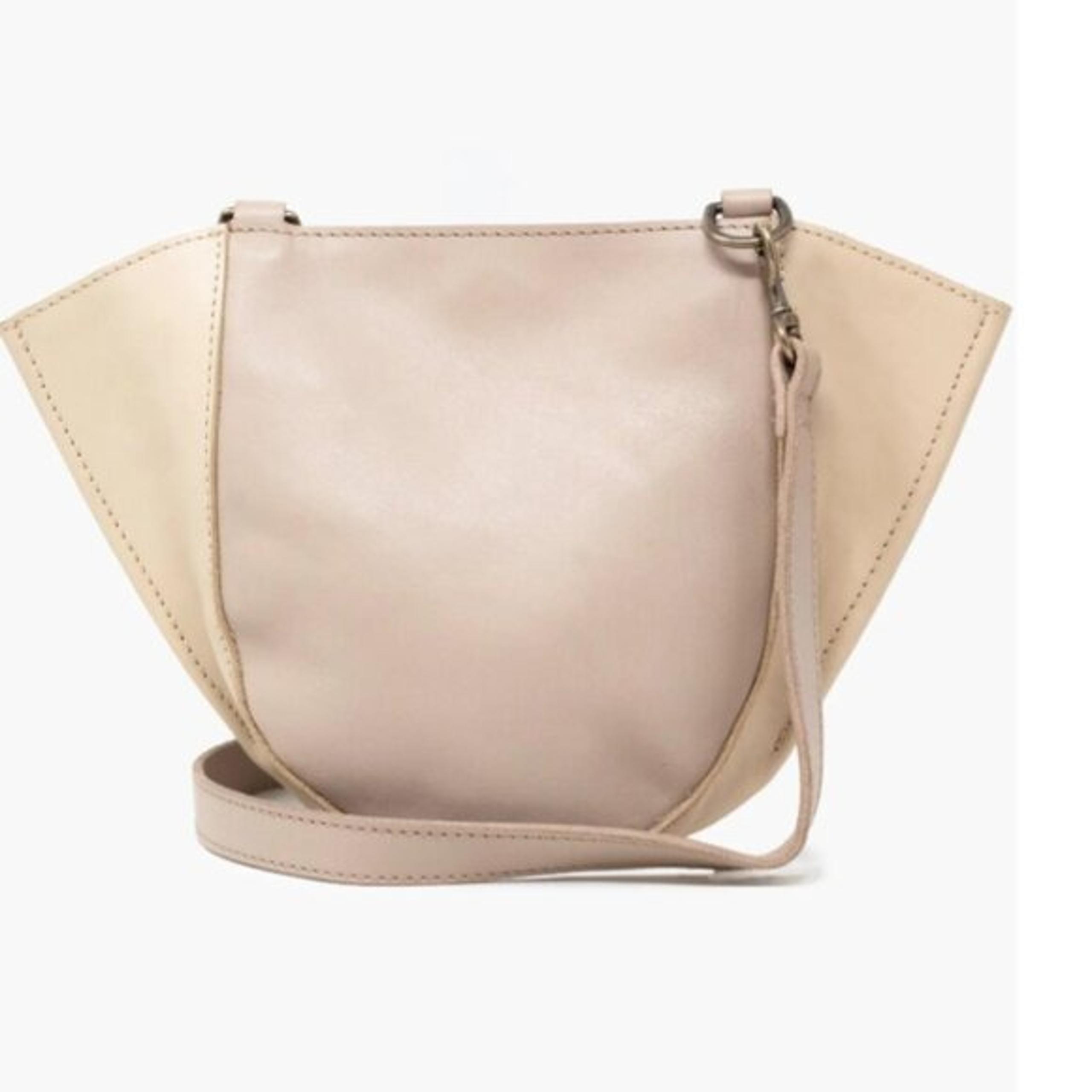 Able Ceilia Crossbody | Tan/Cream | EUC