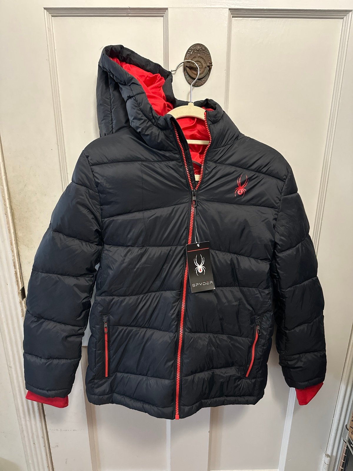 New Spyder boys teens coat, puffer, Jacket size 14/16 large black red