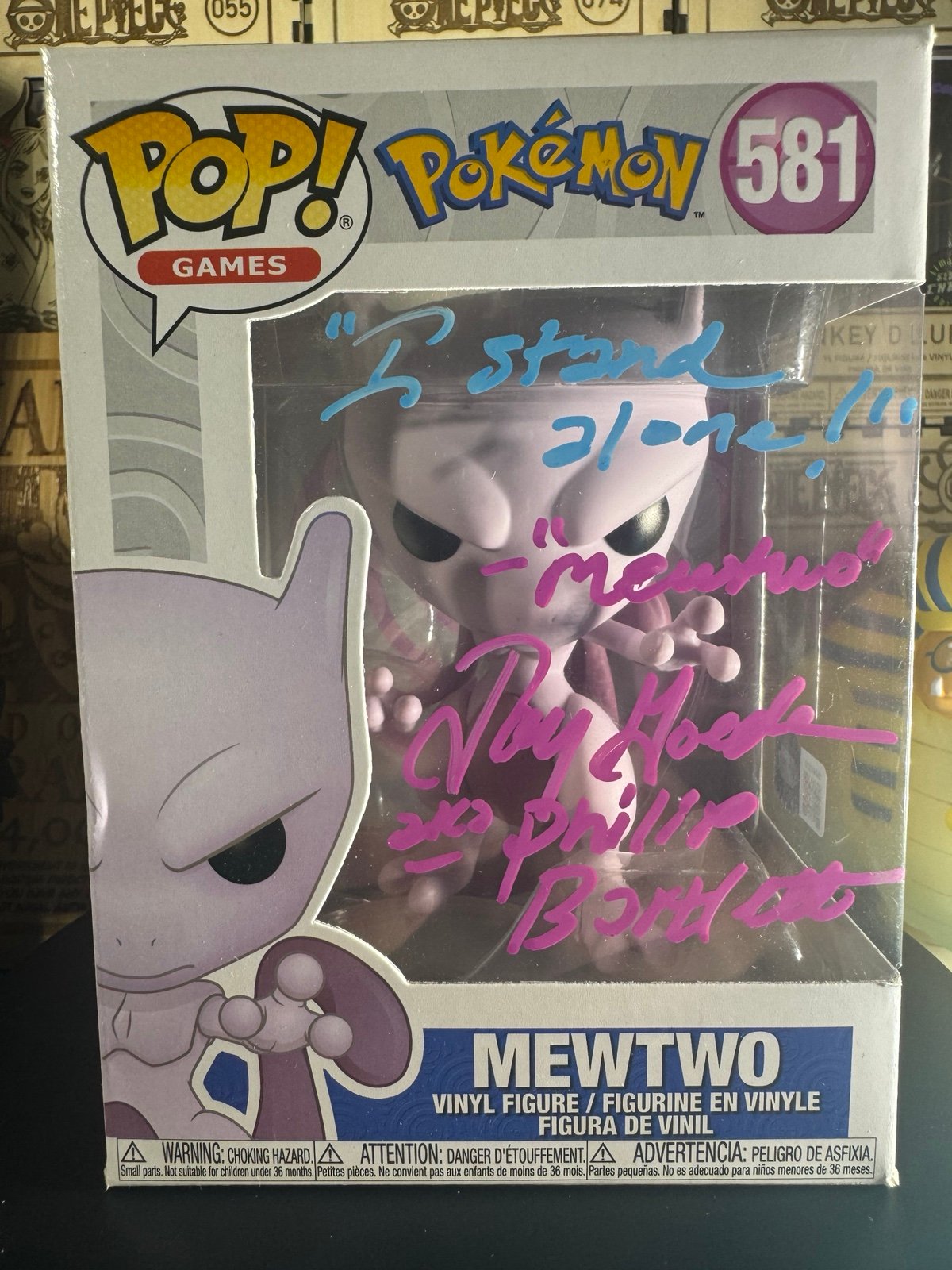 Mewtwo POKEMON signed Funko Pop 581