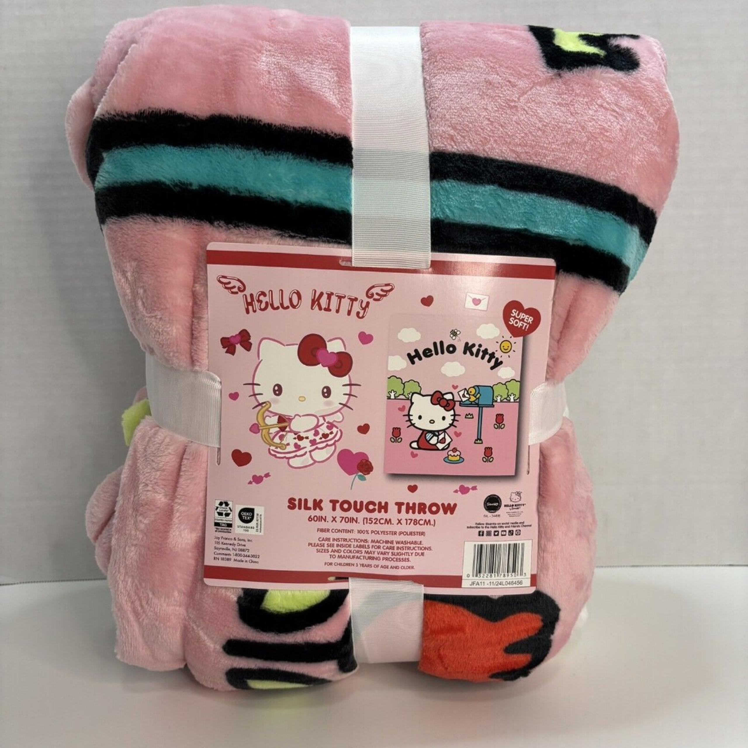 Hello Kitty Valentines Throw Blanket 60in X 70in Sanrio Super Soft Pink Red New