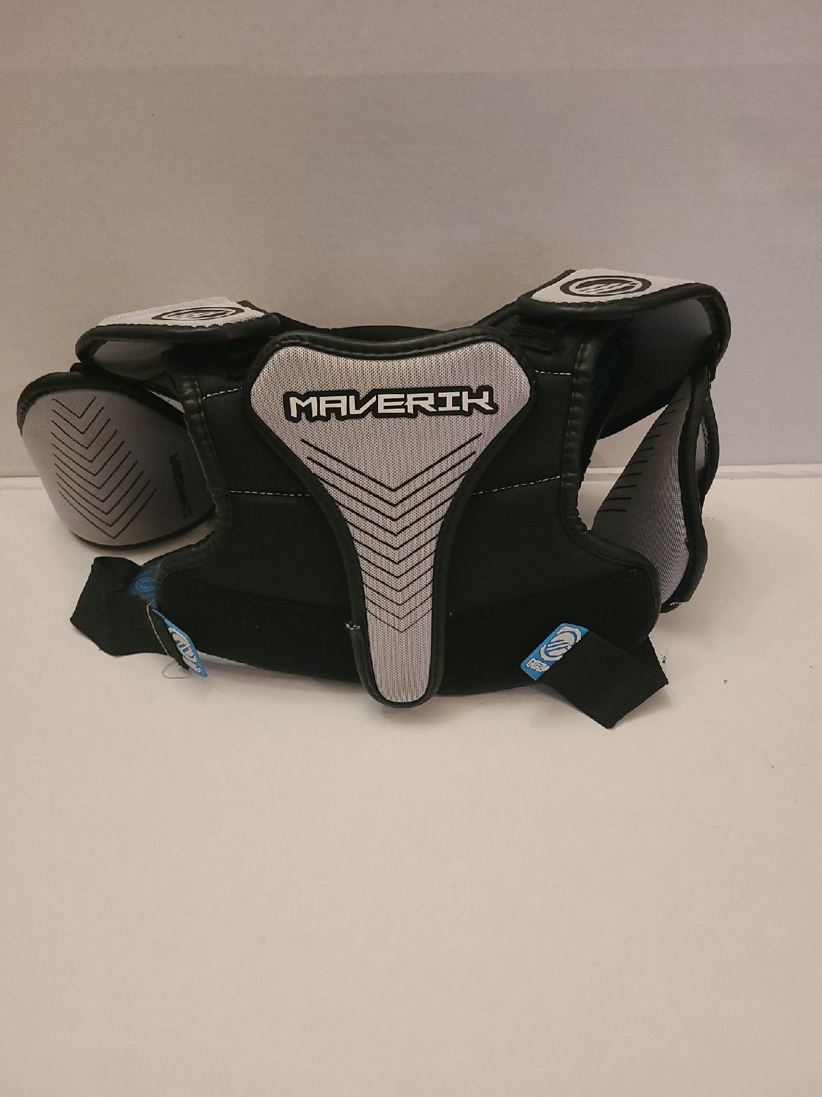 Maverick LaCrosse shoulder pads