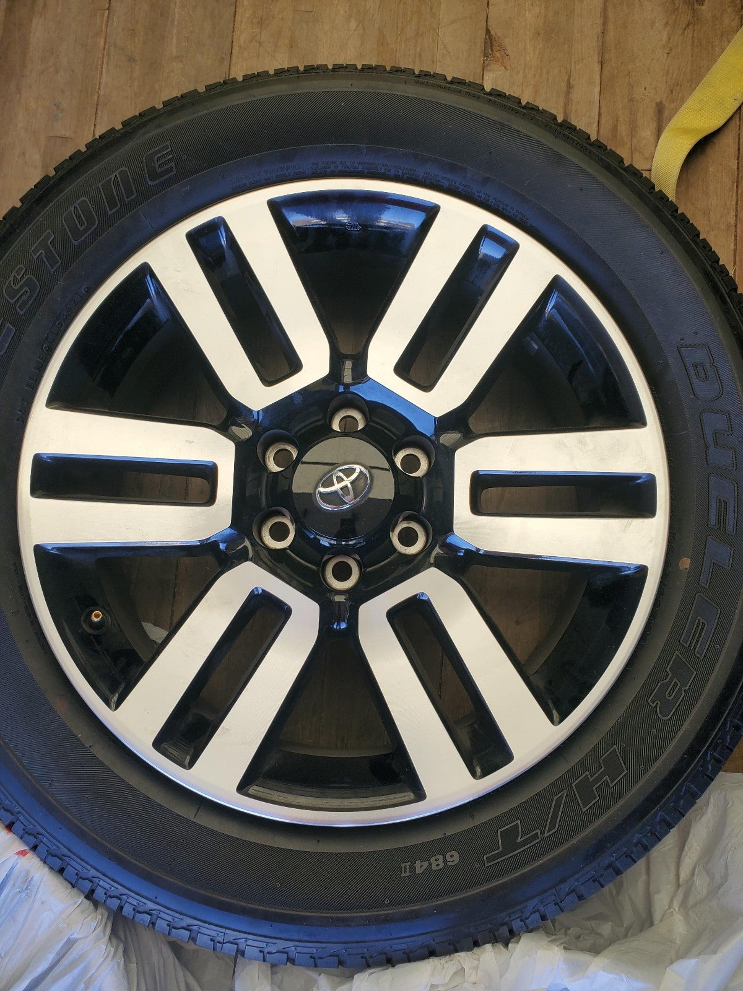 Set of 4 - Toyota 245/60R20 rims with great tires