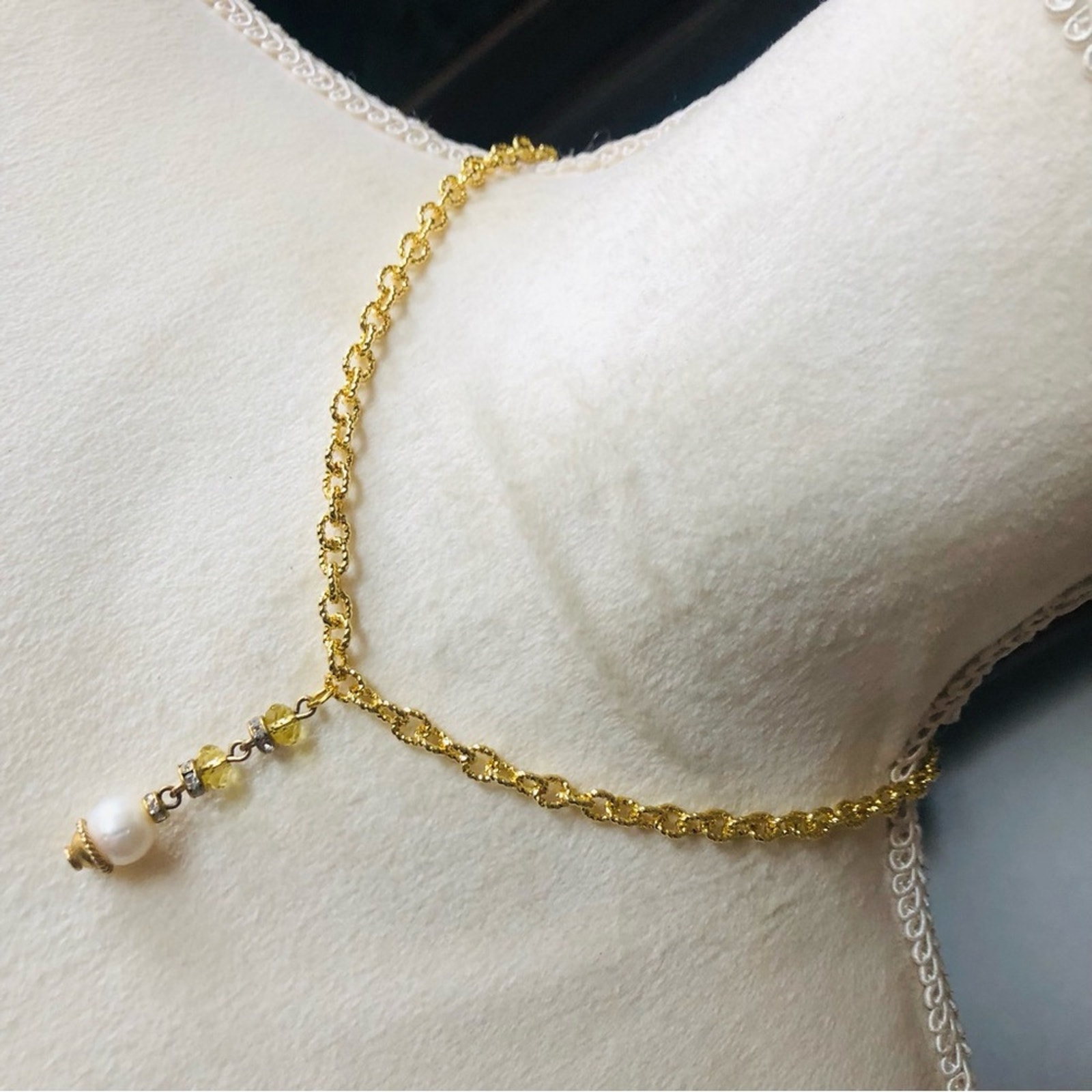 Hand crafted genuine pearl pendant textured chain link necklace