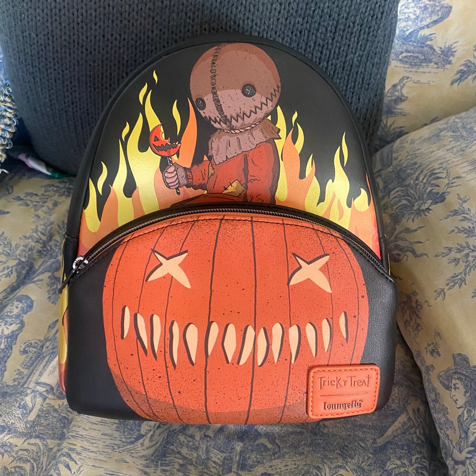 Trick r Treat loungefly mini backpack Sam glow in the dark Halloween pumpkin