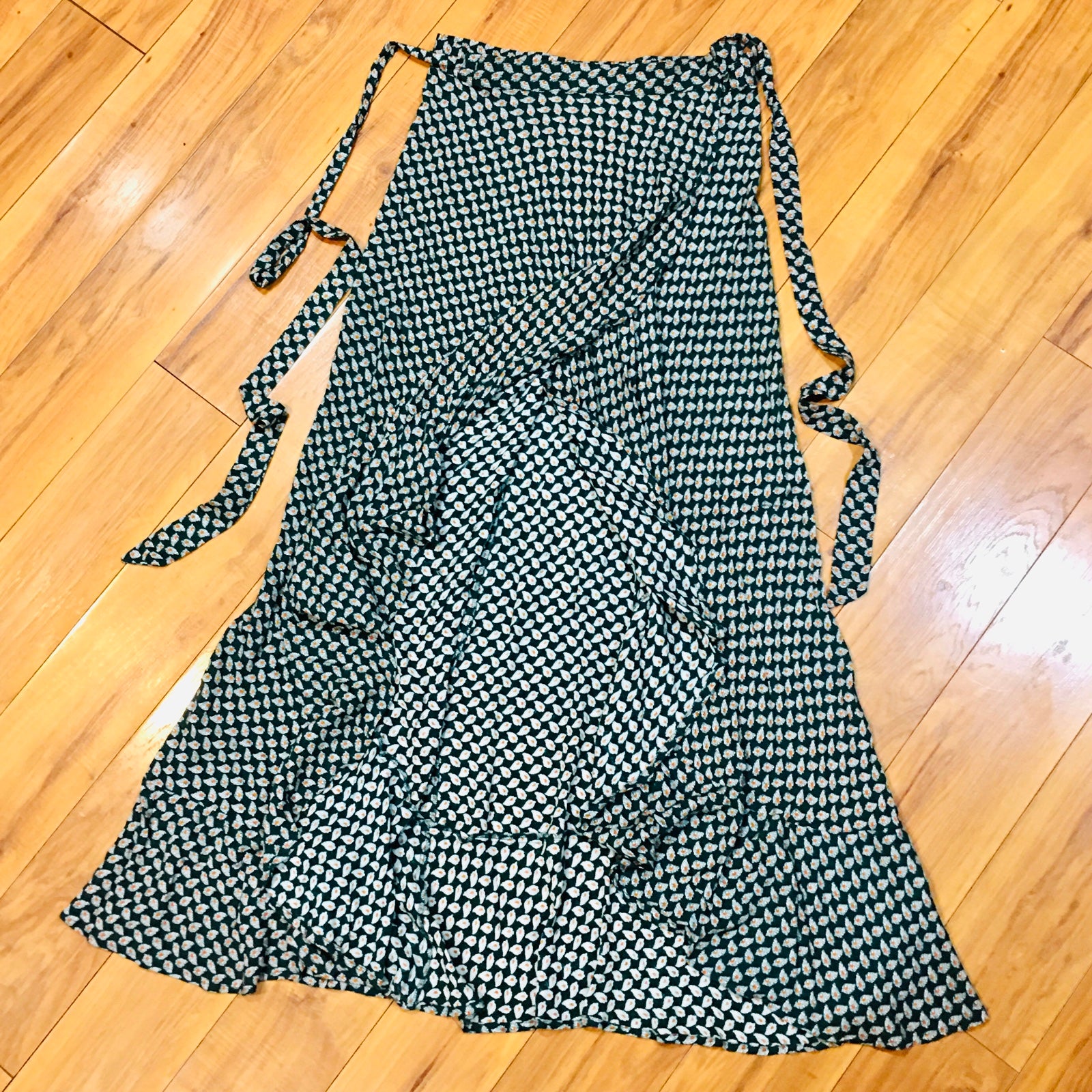 Band Gypsies wrap skirt leaf print hunter forest green long maxi holiday ruffles