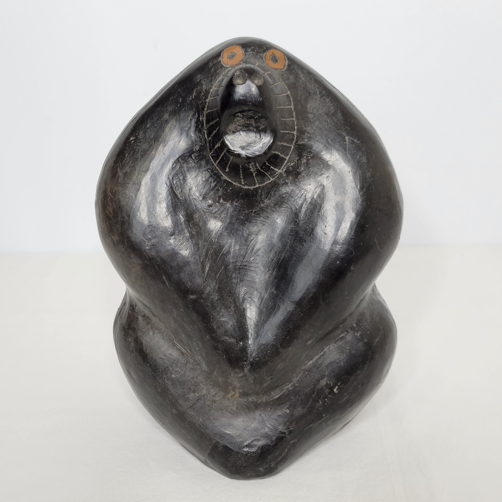 Vintage Oaxaca Barro Negro Art Pottery Etched 8 3/4 Bear Figure Signed Rivera