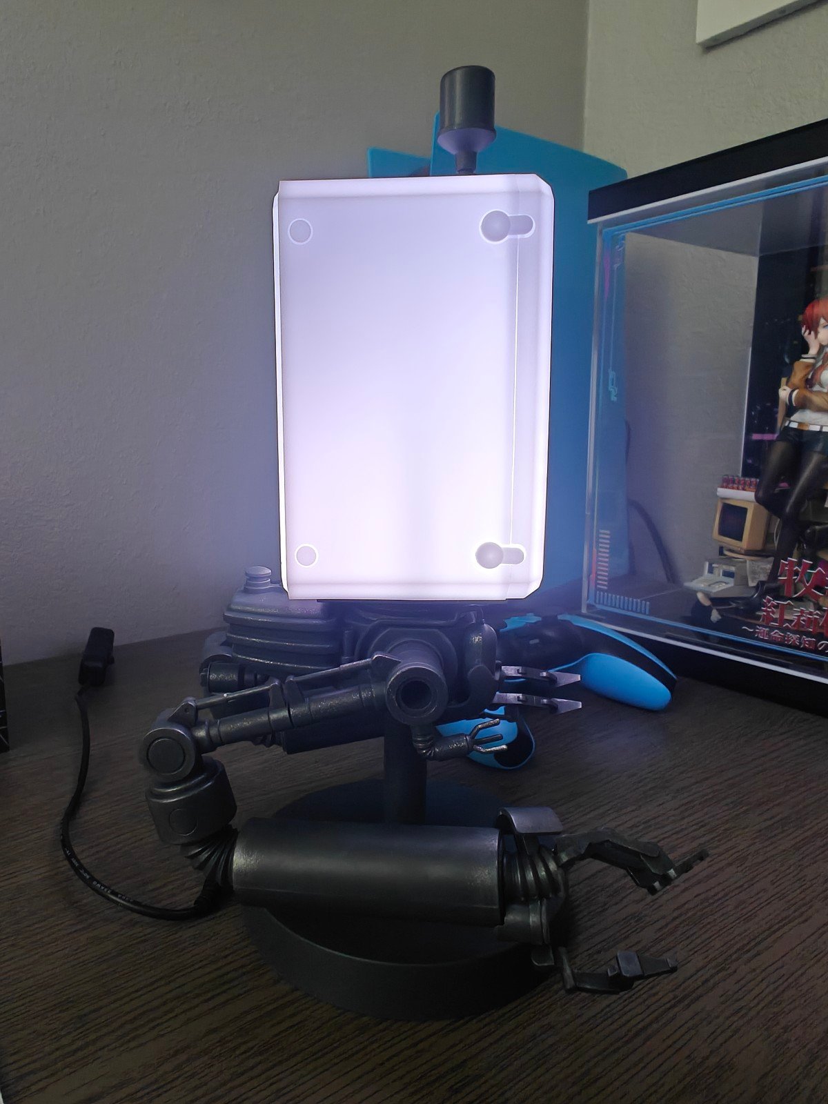NieR: Automata Ver1.1a UUL Collection Pod Model Table Lamp