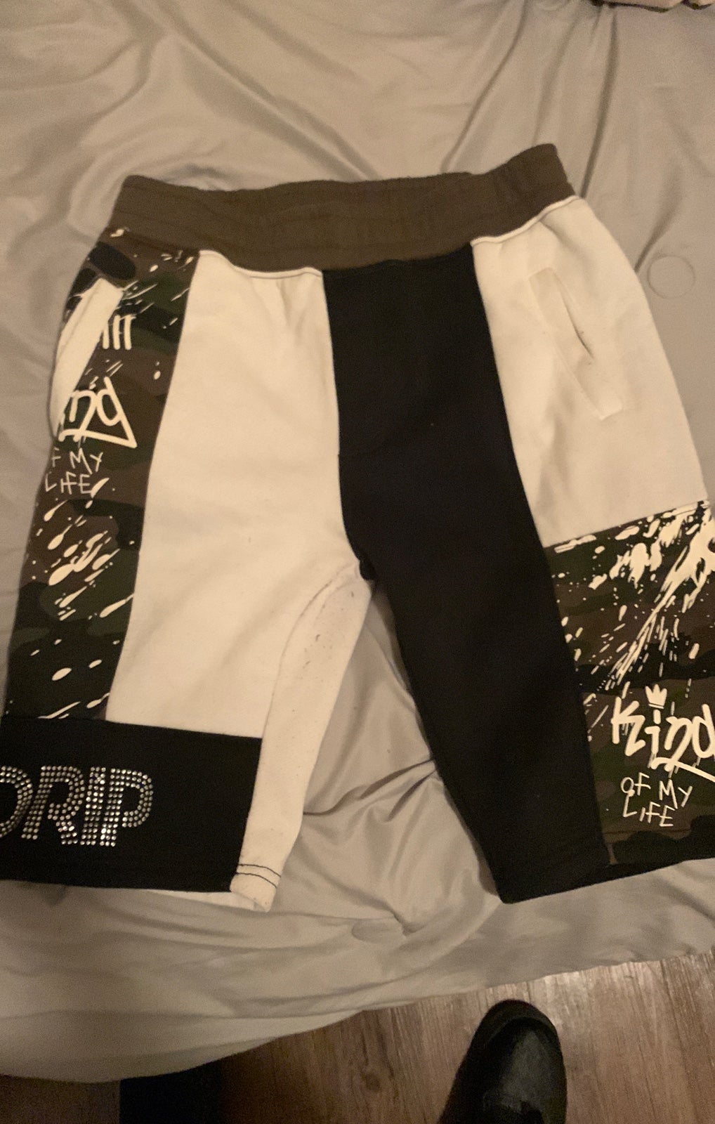 Lululemon Short Serve Stripe White Black & Green Shorts Gucci