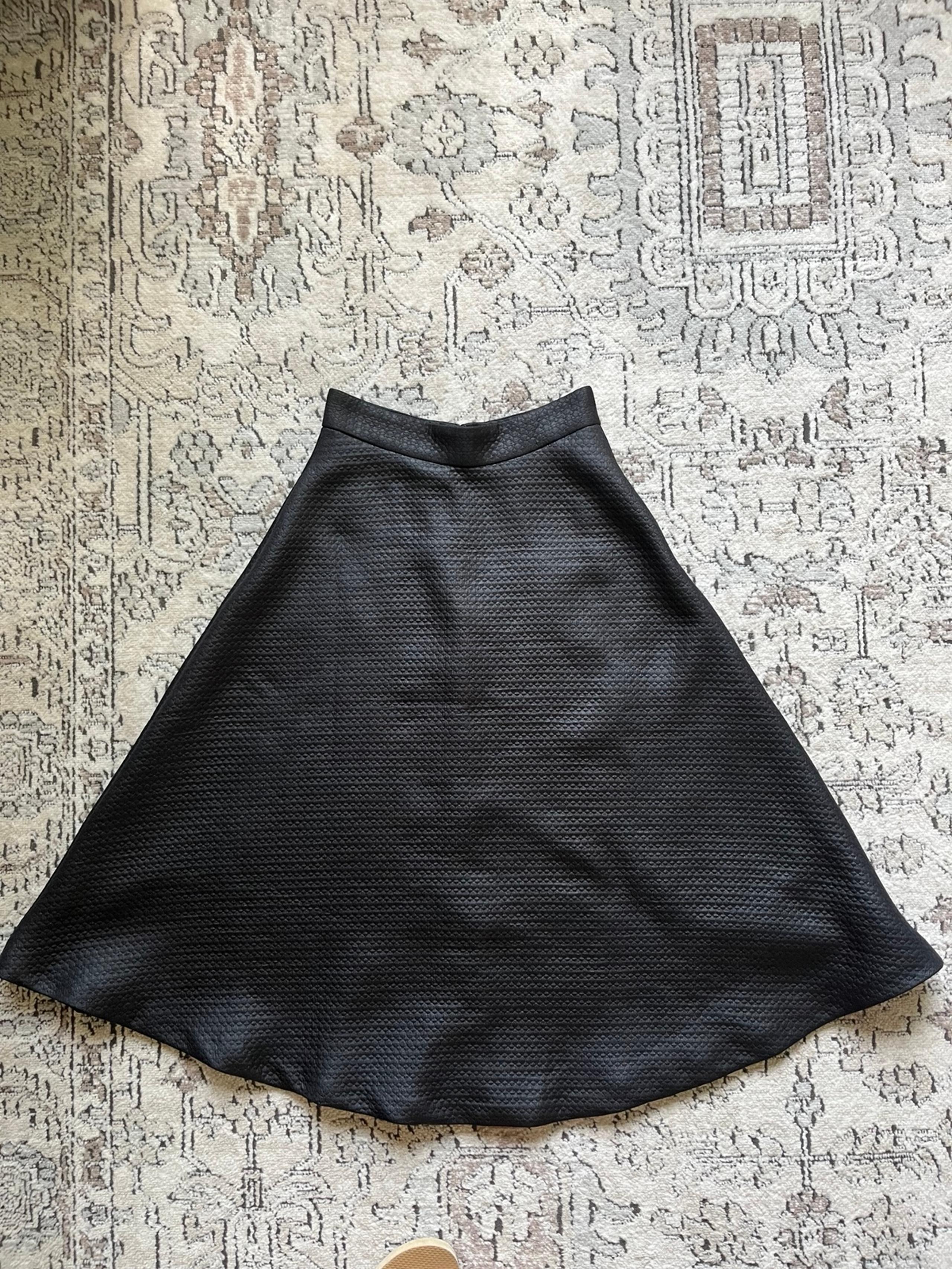 Banana Republic Black Leather Look Quilted A Line Skirt Size 0