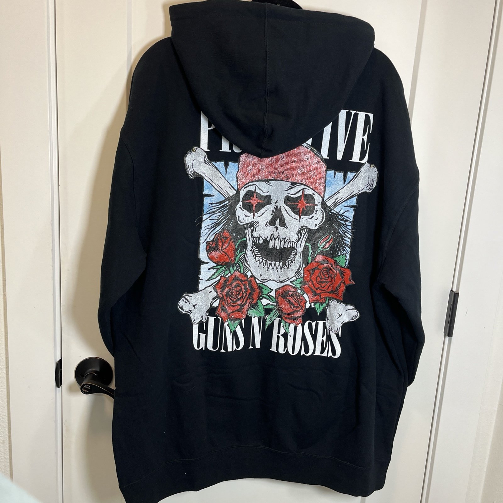 *NWT* PRIMITIVE x Guns N' Roses Black Hoodie XXL