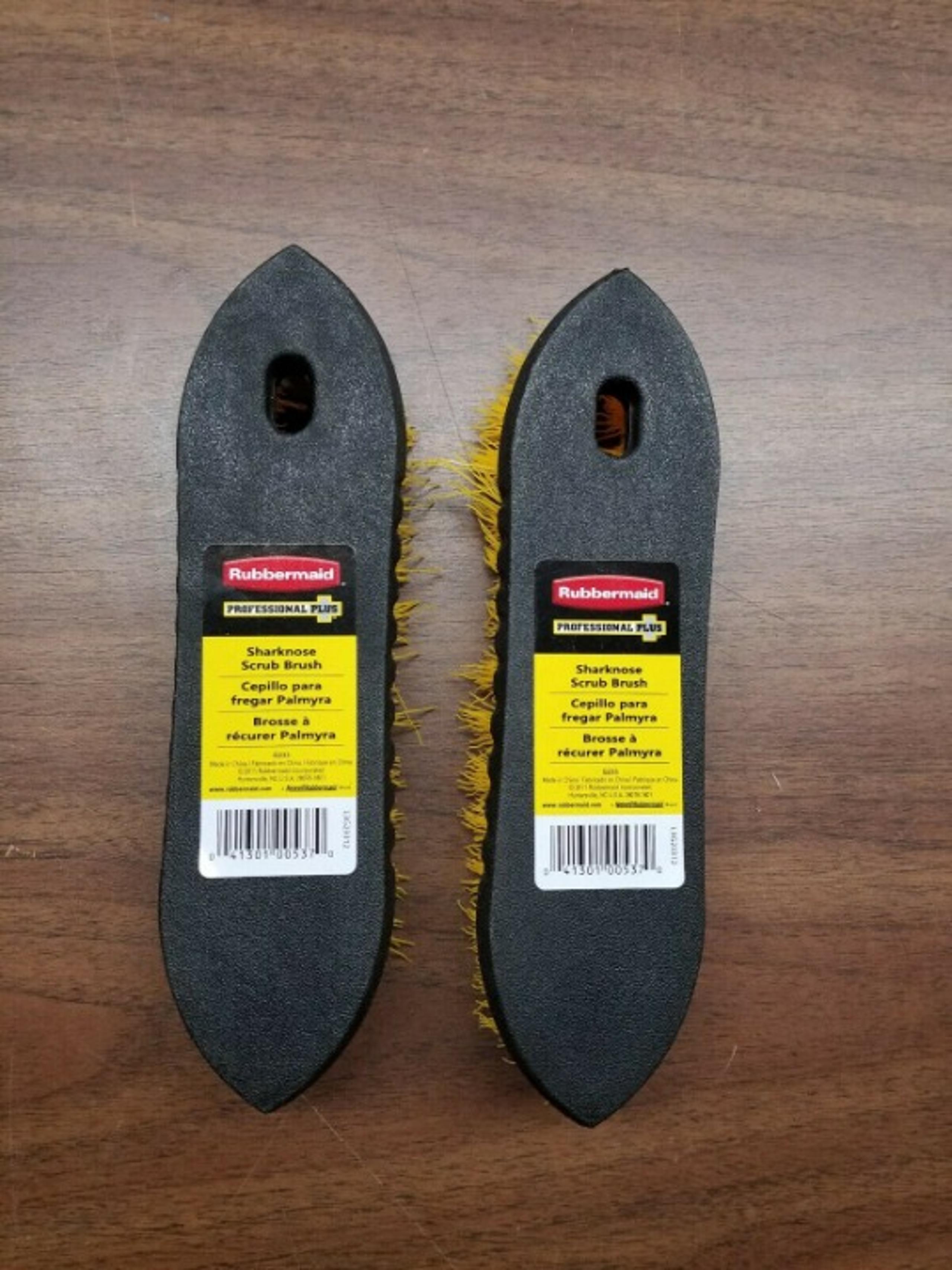 RUBBERMAID CLEANING SHARK NOSE SCRUB