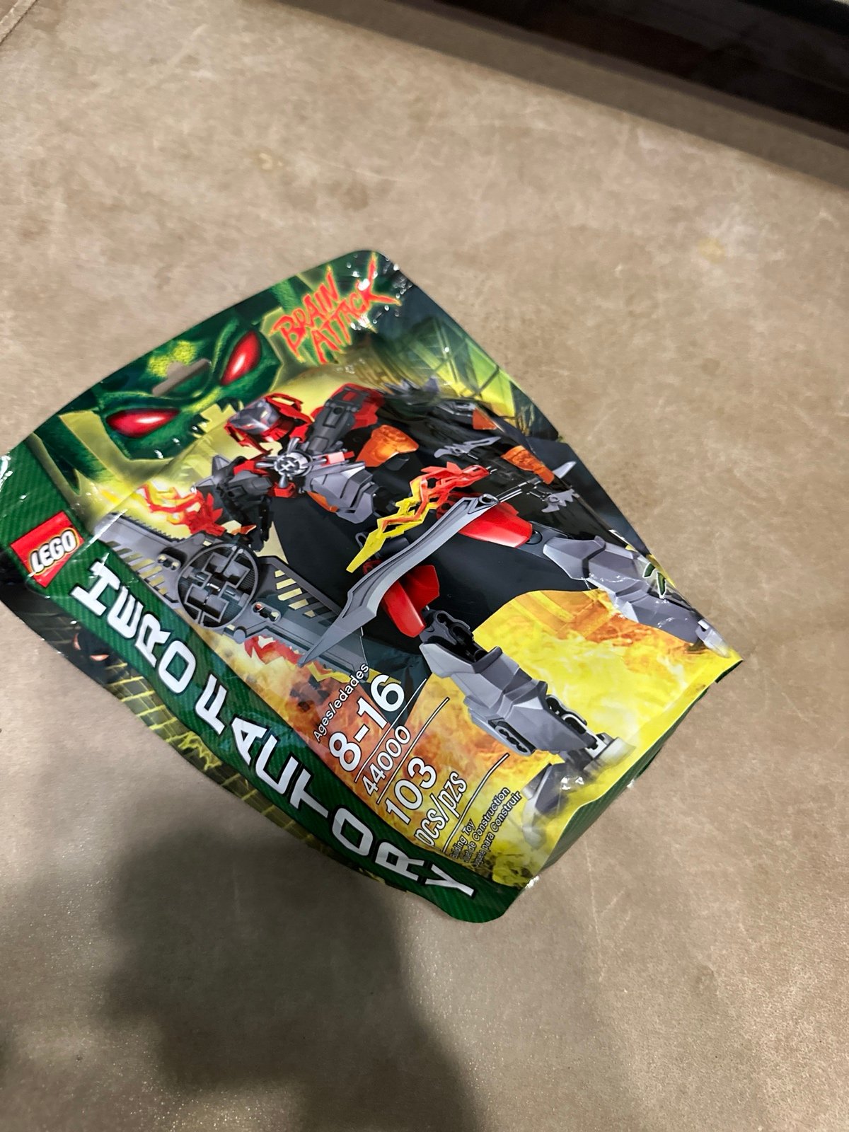 Lego Hero Factory 44000 FURNO XL Brain Attack Bionicle Warrior SEALED/ RETIRED