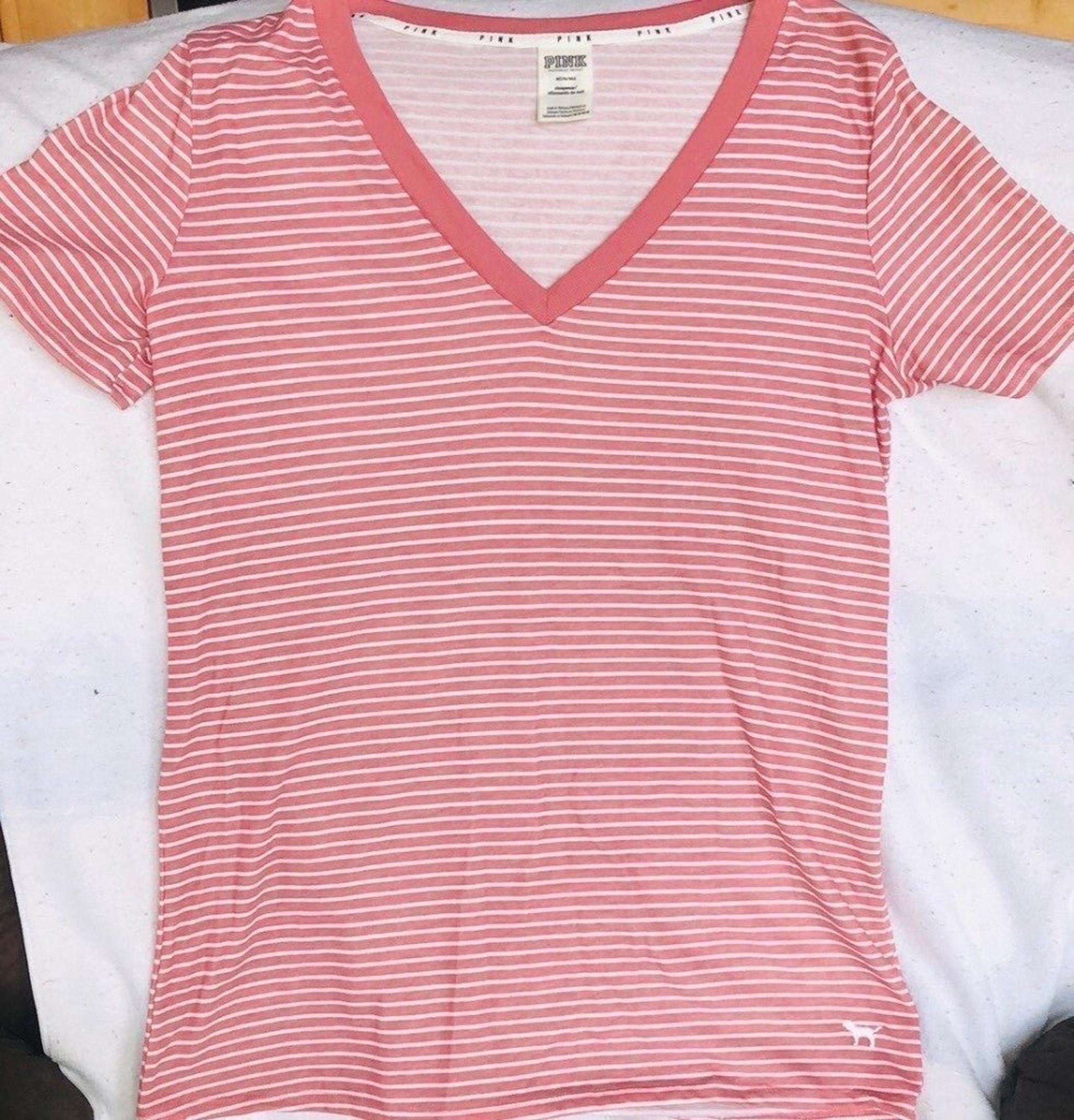 NWOT Womens Medium Pink VNeck SS Sleep Shirt