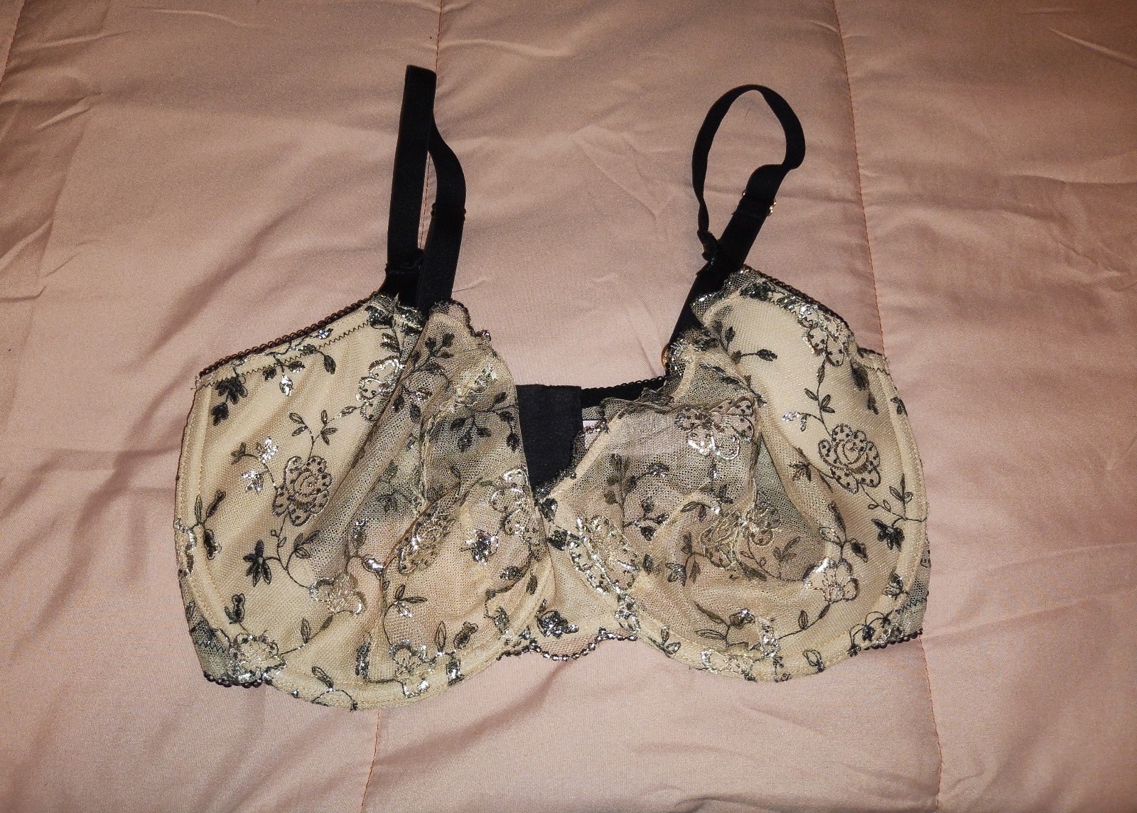 Victoria's secret bras 34DDD lot of 4