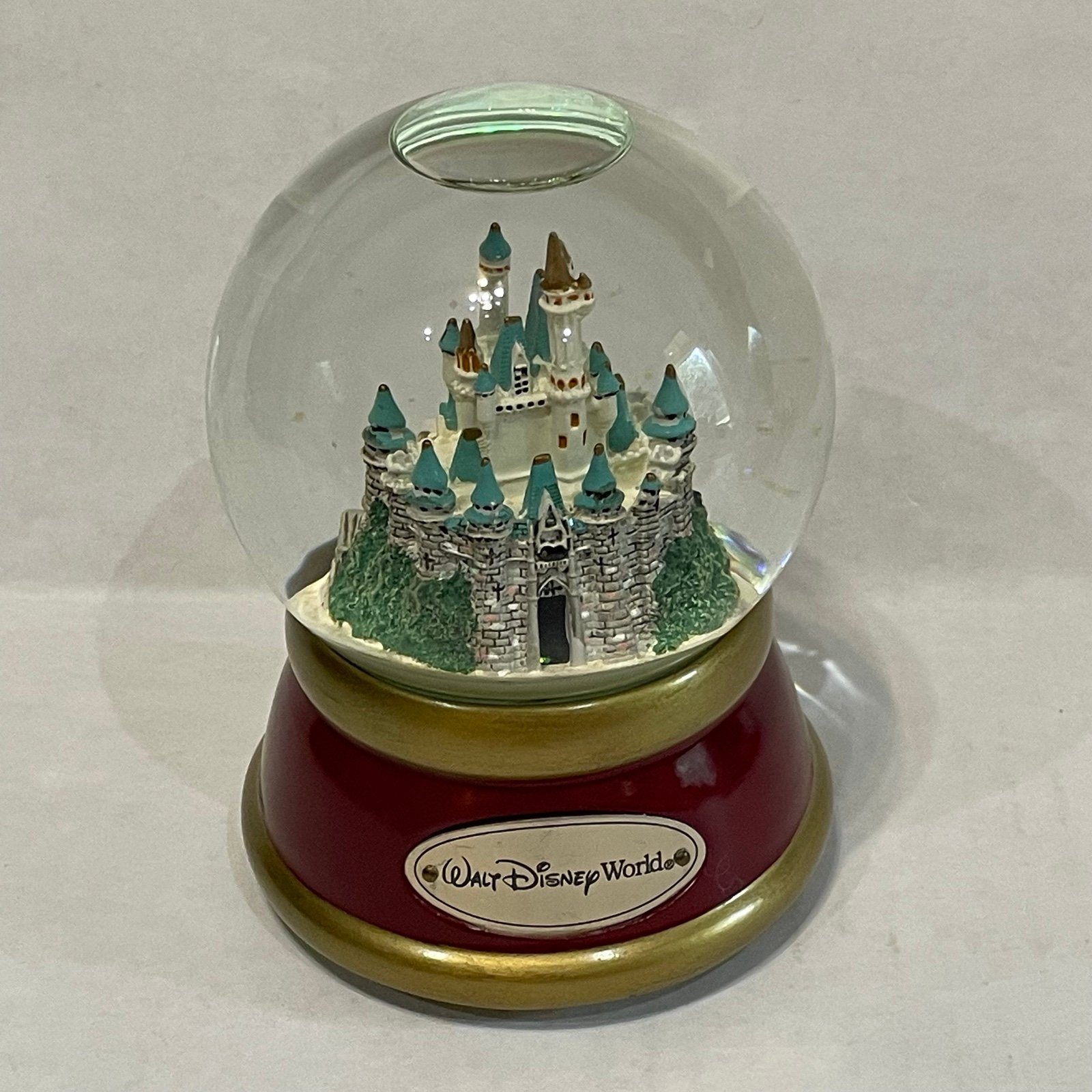 2014 Walt Disney World Music Box Snow Globe Cinderella Castle A Dream Is A Wish