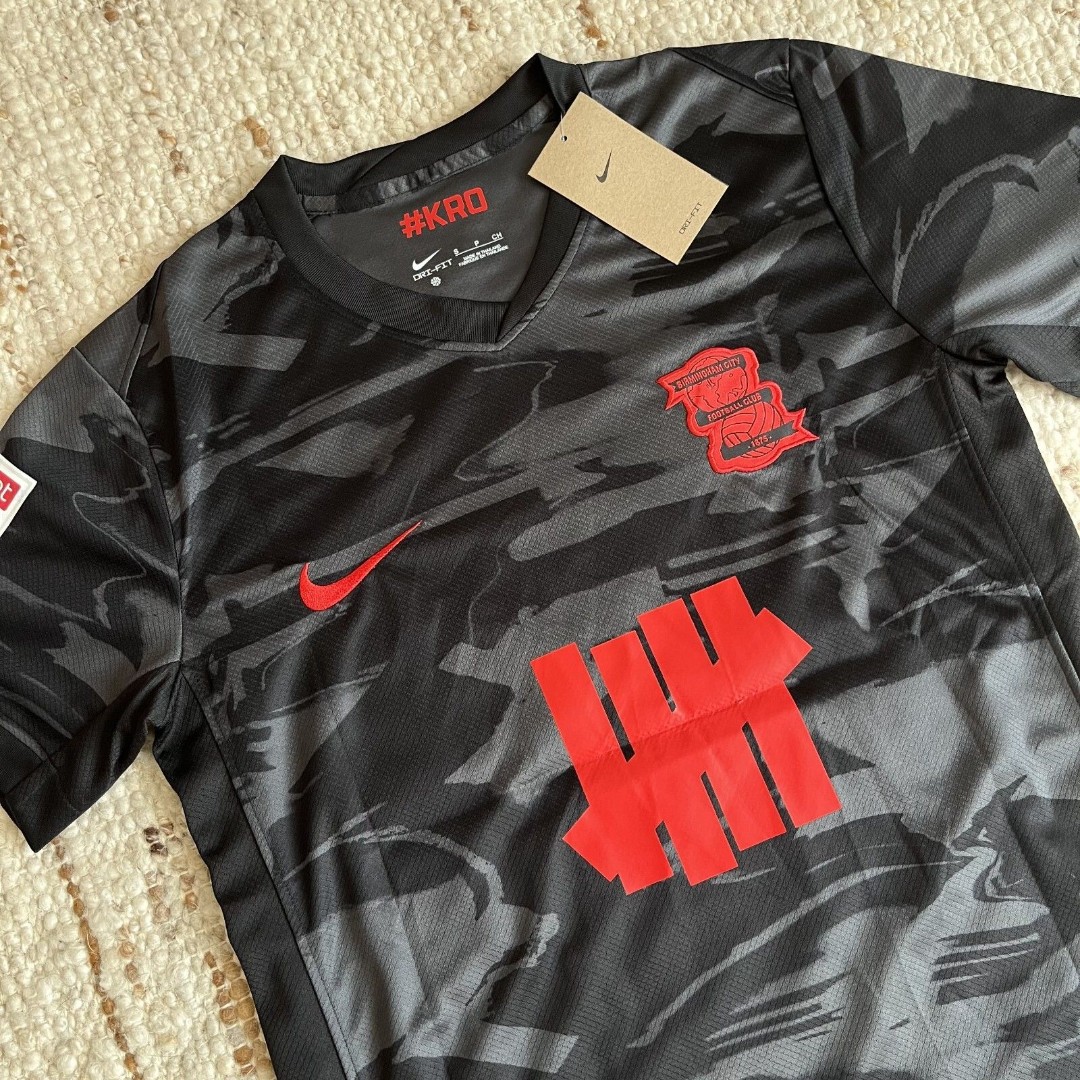 【UNDEFEATED】UNDEFEATED X BCFC X NIKE STADIUM THIRD JERSEY UNDEFEATED X BCFC X NIKE STADIUM JERSEY – Tagged 
