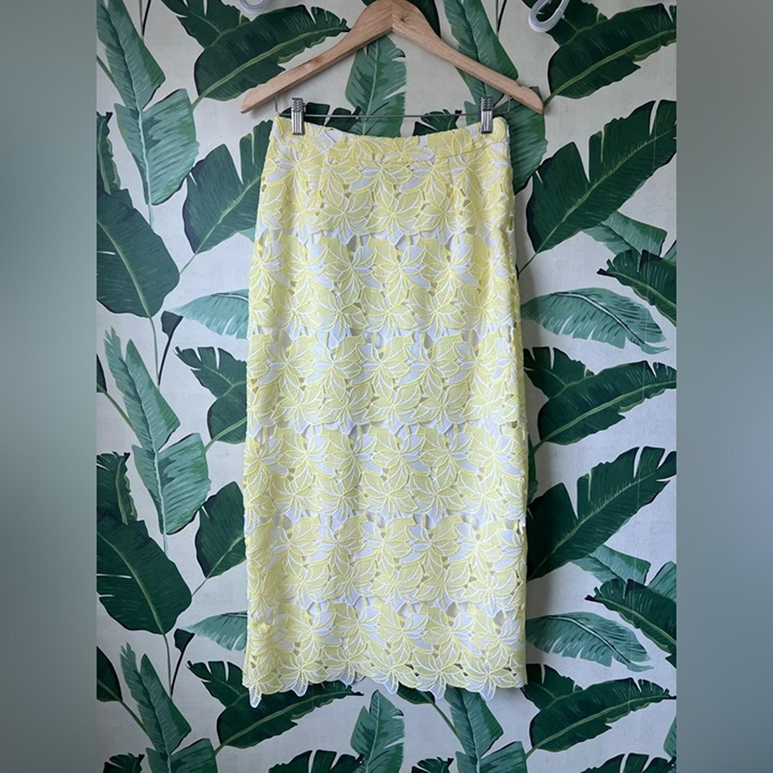 Anthropologie Sunday In Brooklyn Yellow Crochet Lace Floral MIDI Skirt XS NWT