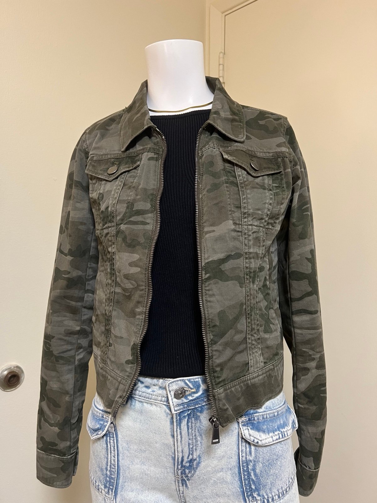 NWT - Ann Taylor LOFT - camouflage denim jacket - Size XXS