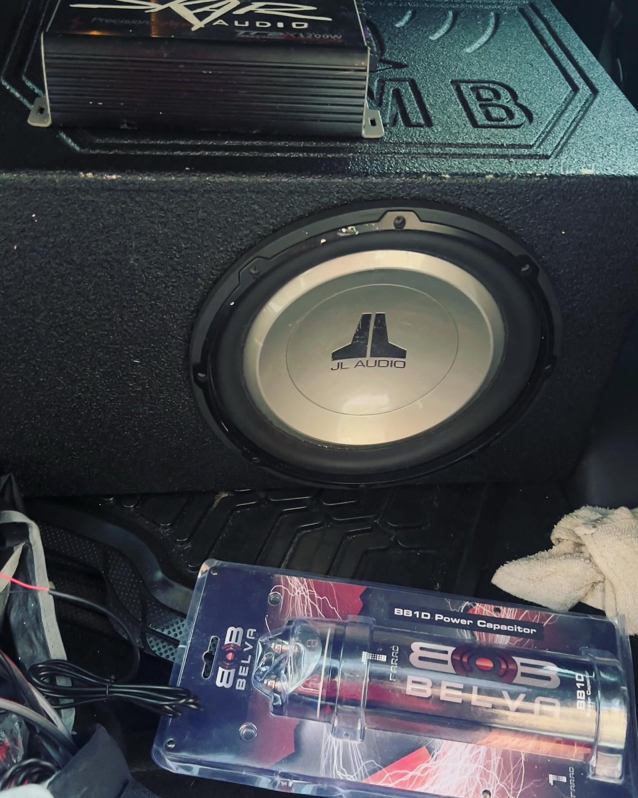 Car speaker with Amp / Accessories
