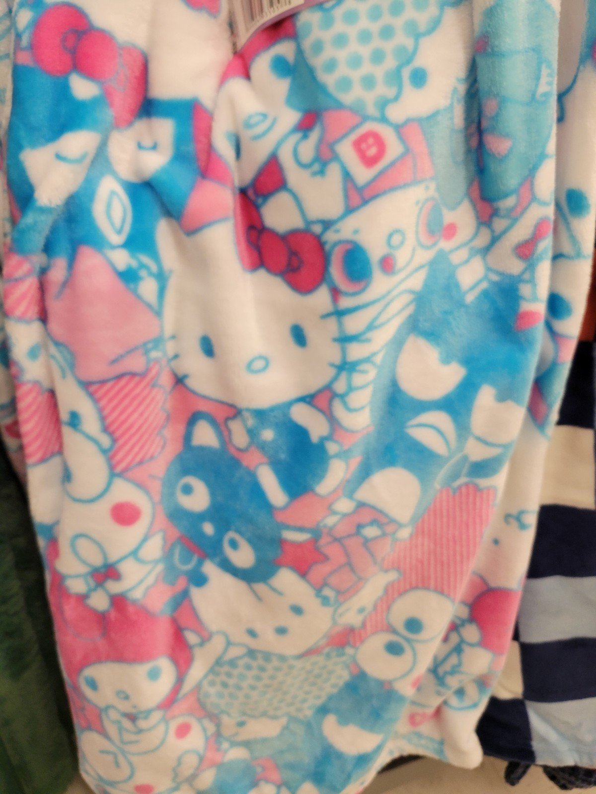 NWT Sanrio Hello Kitty & Friends White, Pink & Baby Blue Cloud Fleece Blanket