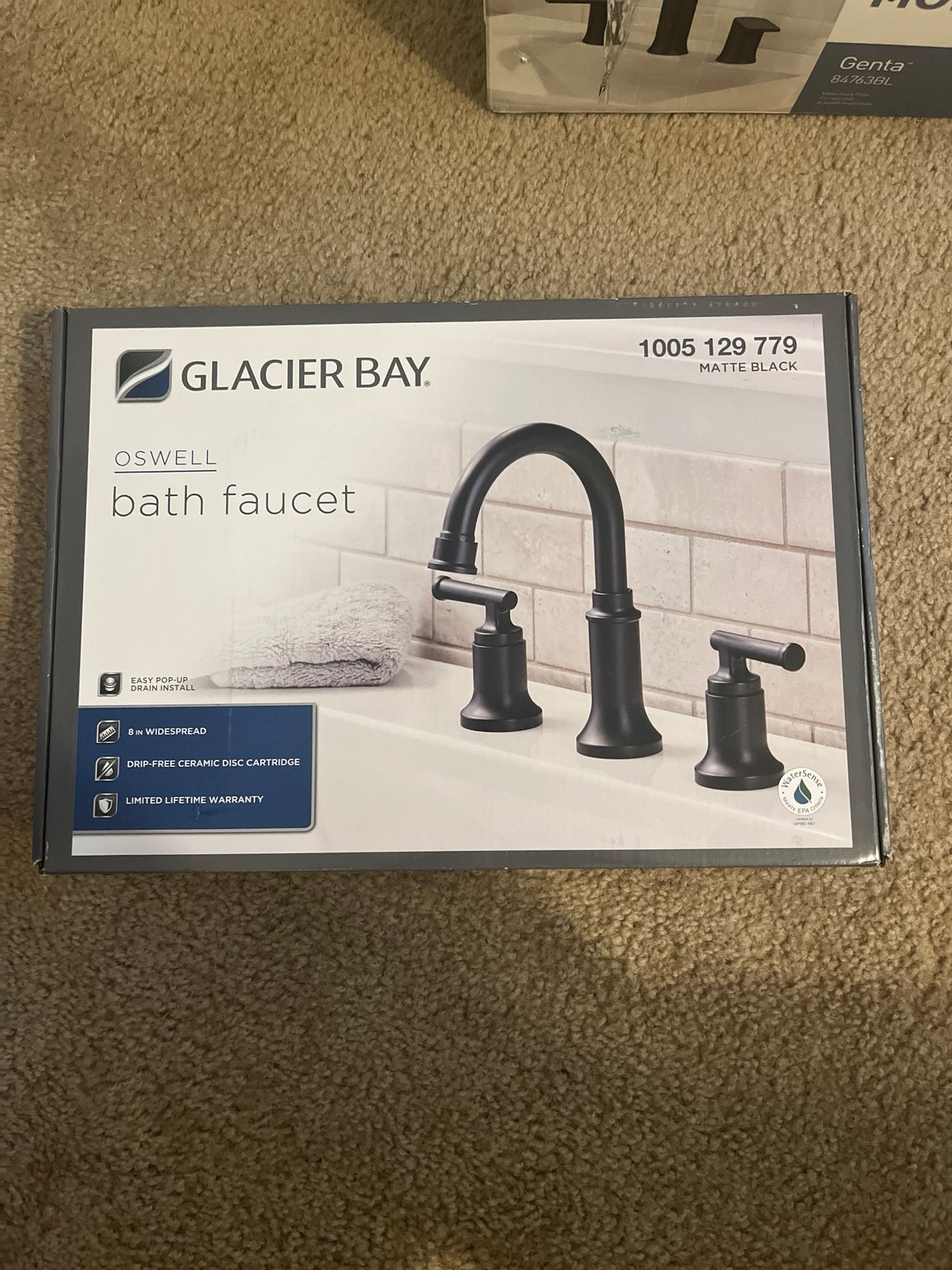 Glacier Bay Oswell Widespread Bathroom Faucet Black - 1005 129 779