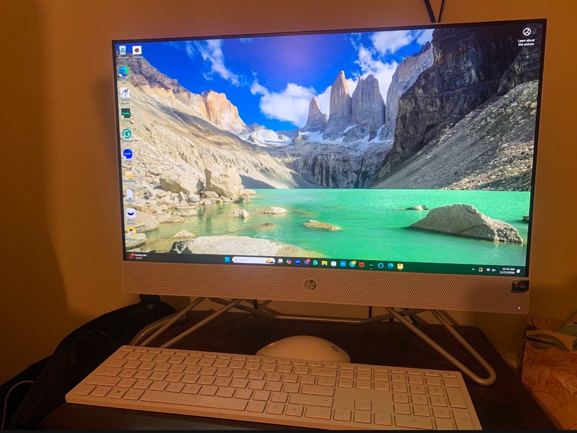 HP 23.8 inch Touchscreen All-in-One 24-cr1085t PC
