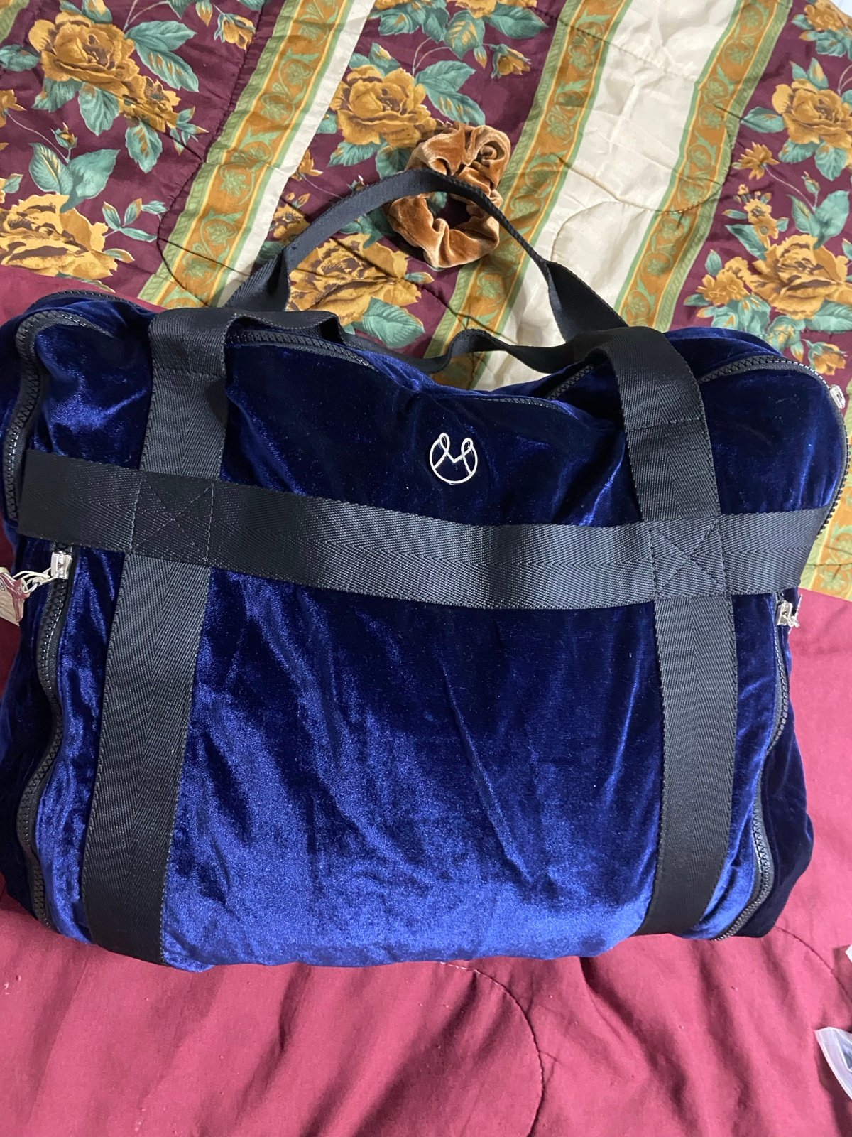 MAAJI Navy Velvet FREE PEOPLE Yoga Bag