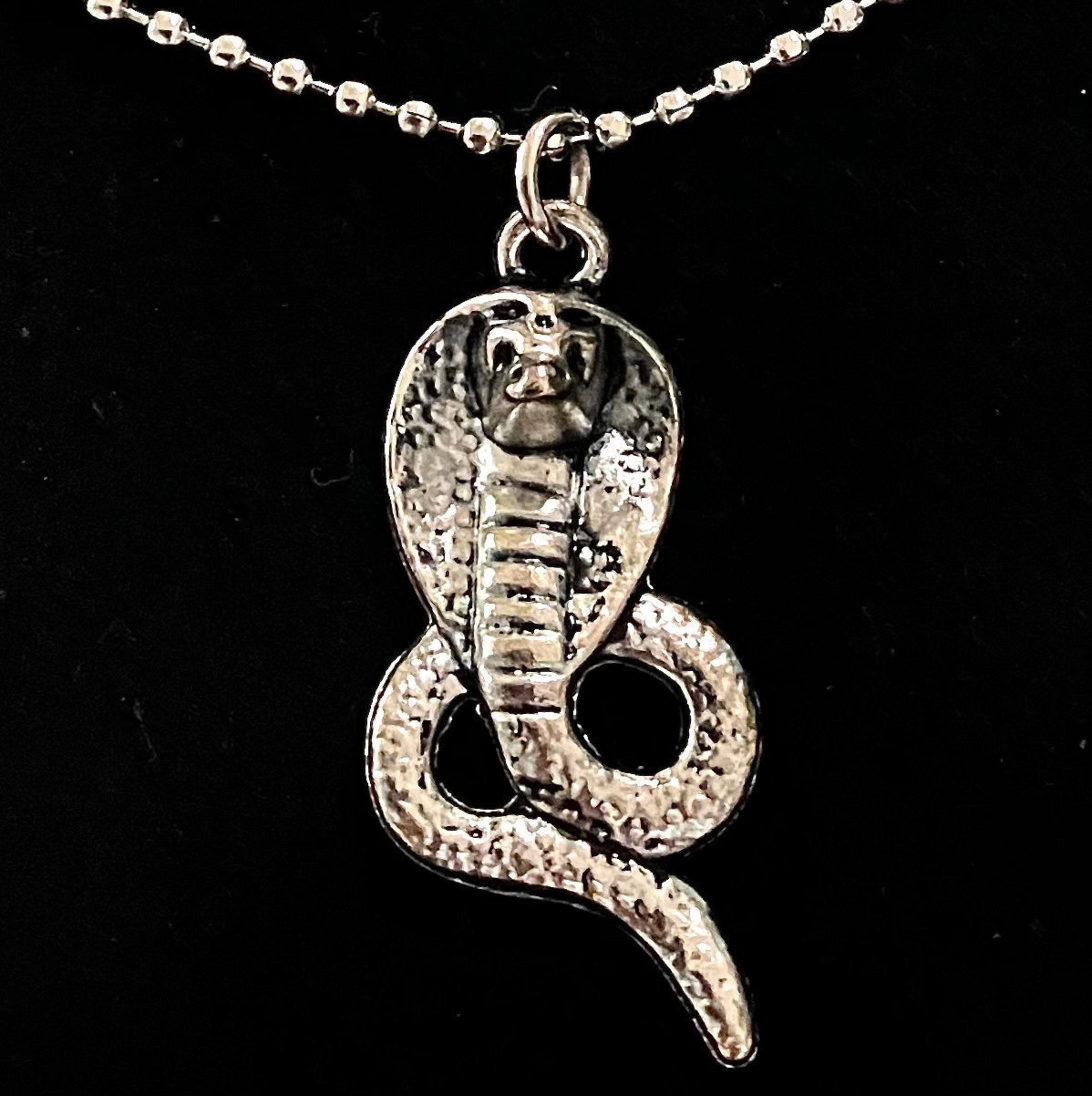 SNAKE NECKLACE cobra