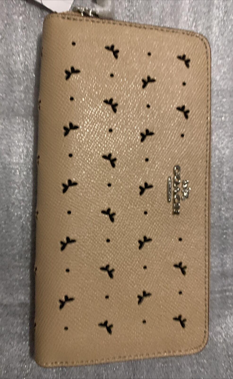 Coach Accordion Zip Wallet in Perforated Crossgrain Leather F59059 SV/Beechwood