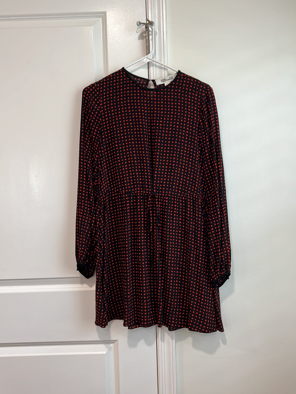 Diane Von Furstenberg long sleeve silk dress size 0