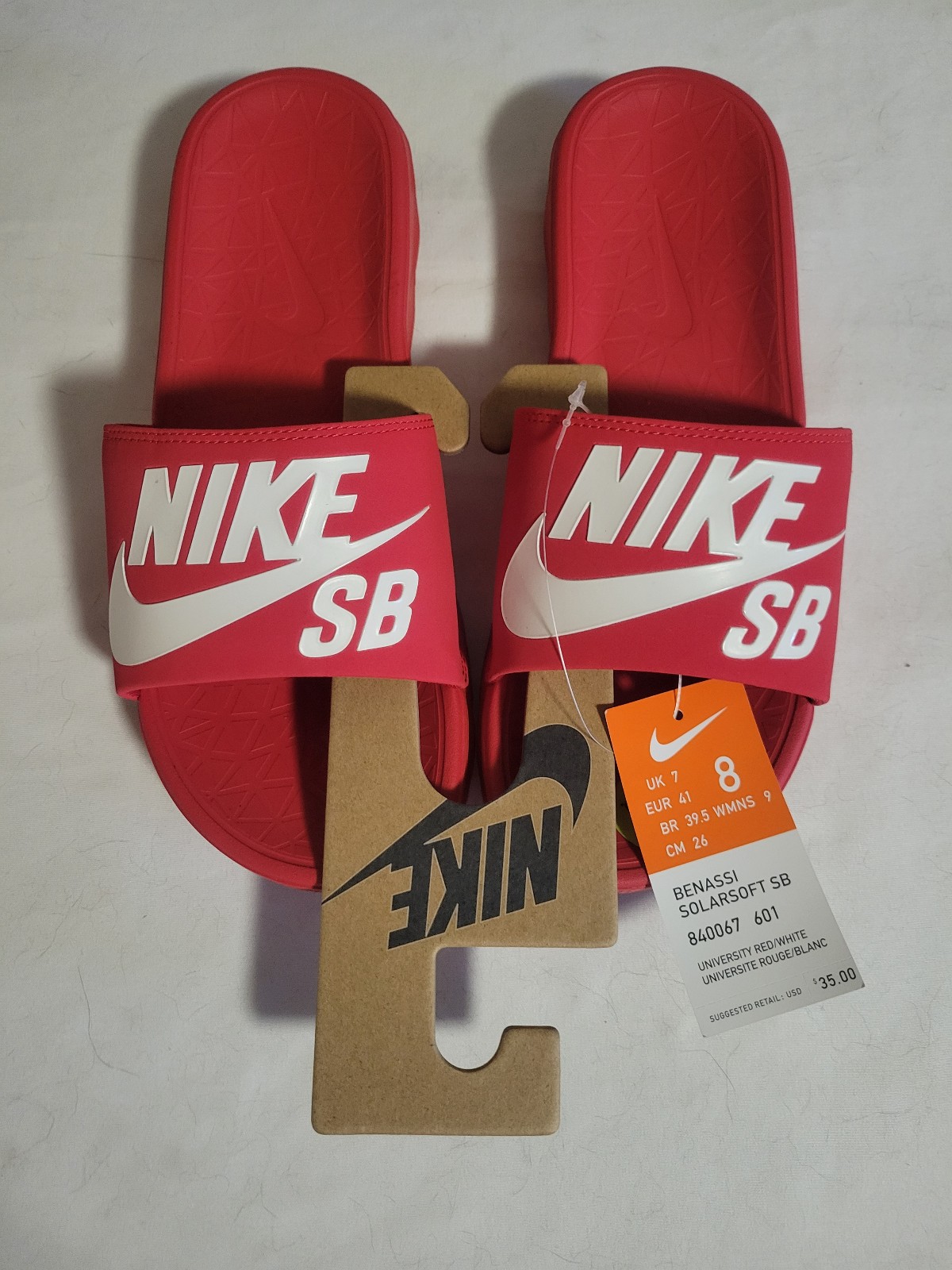 Size 8 Nike SB Benassi solarsoft university red Slides