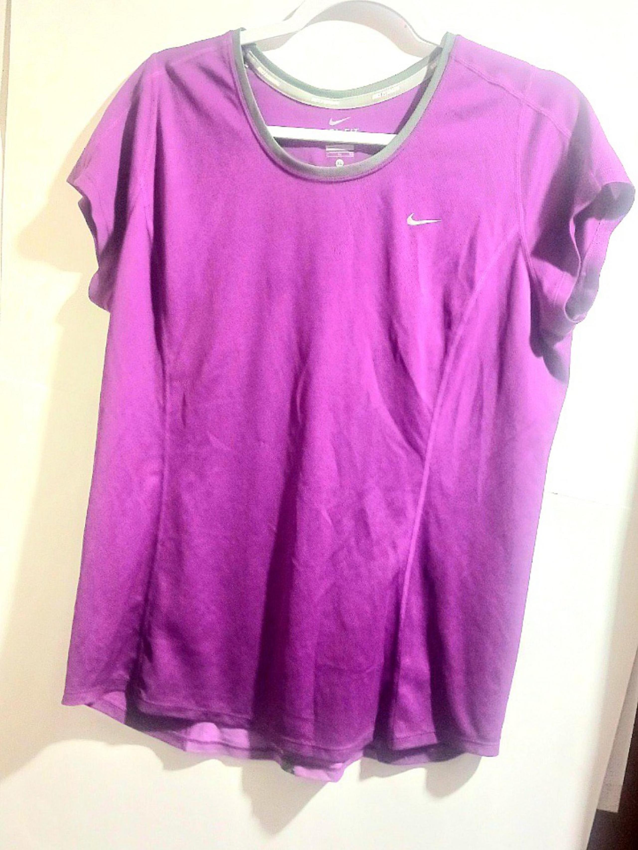Women's Nike Athletic T-shirt, Size X-Large