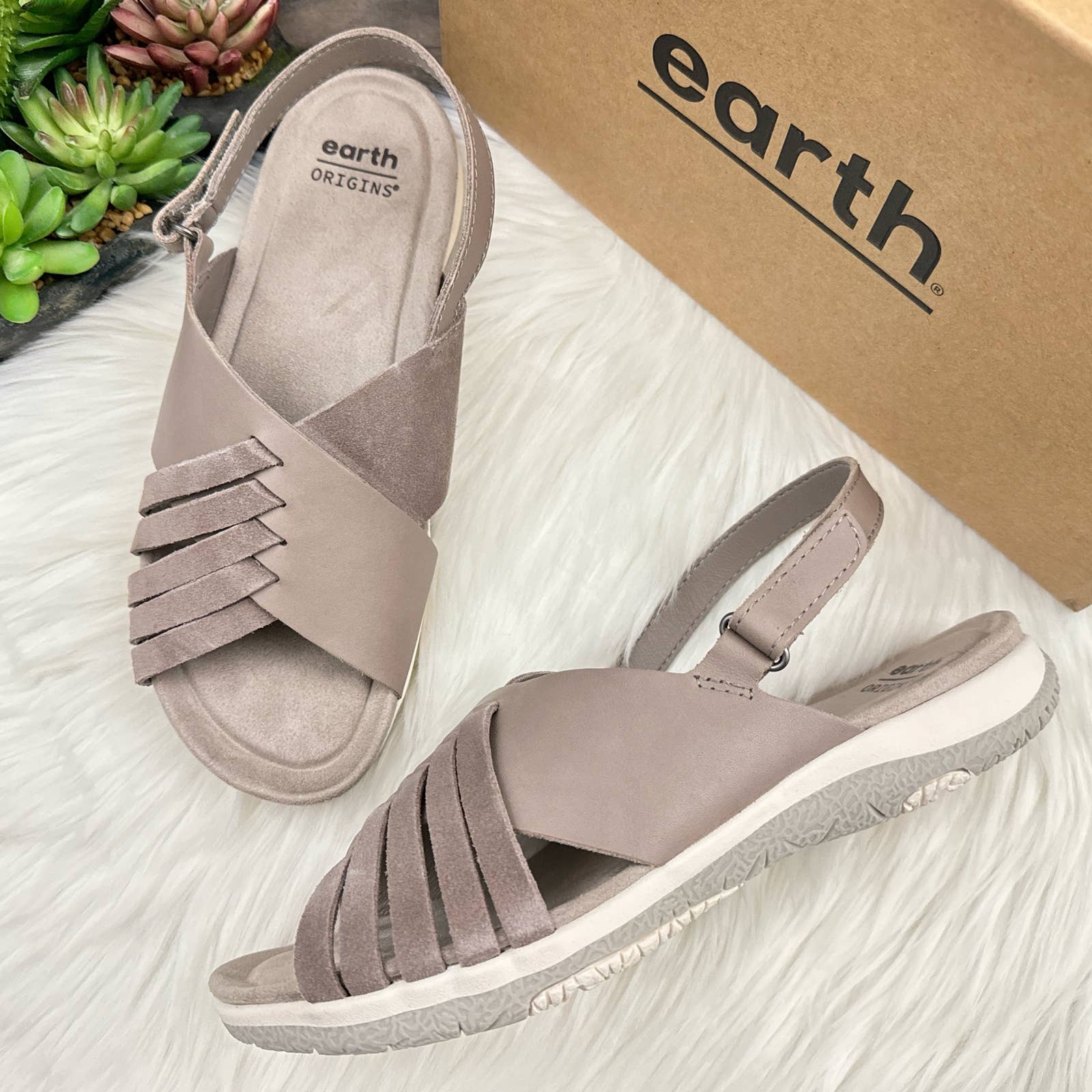 NIB Earth Suzie 9M Leather Woven lightweight Slingback Sandals Taupe