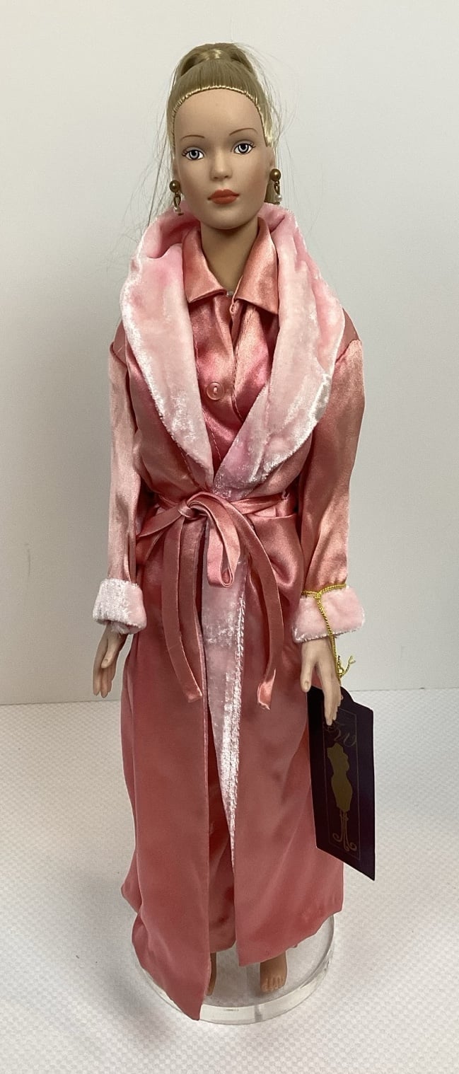 Tyler Wentworth Collection Robert Tonner Basic Blonde 16” Fashion Doll Lon