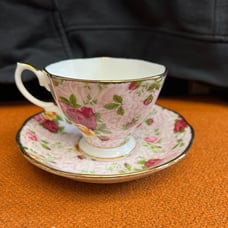 Old Country Rose Soft Pink Lace Royal Albert Teacup/Saucer