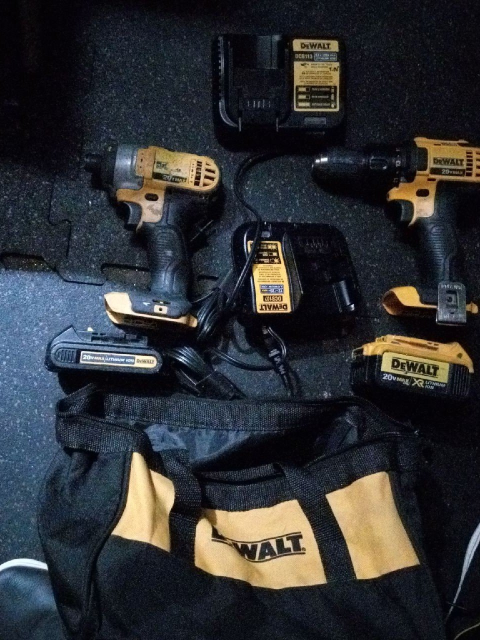 DeWalt Drill Set 20v w/Bag use