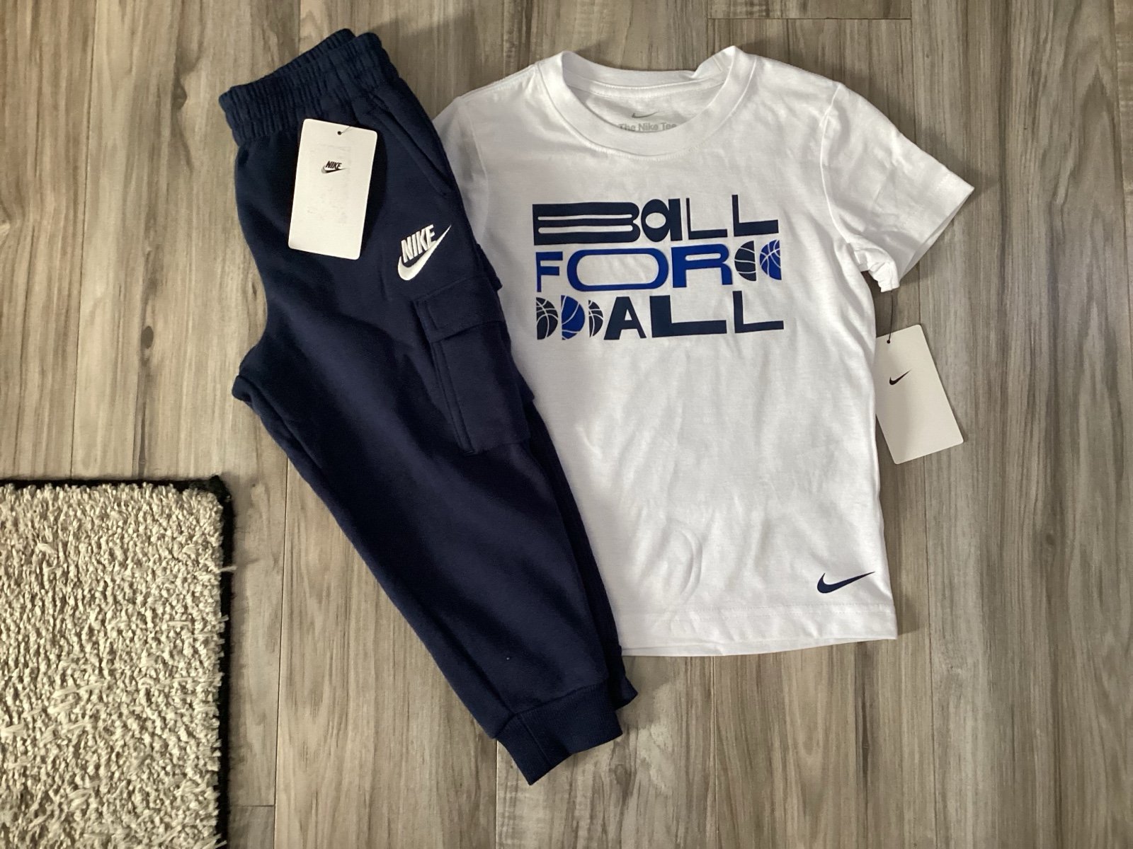 Boys Nike tee & cargo joggers outfit size 4/4T(NWT) ~PRICE IS FIRM, NO OFFERS~
