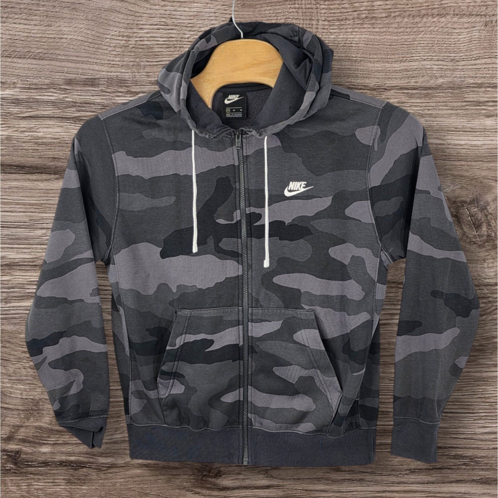 Nike Hoodie Men Medium Gray Camo Full Zip Sweatshirt Swoosh Sportswear Essential